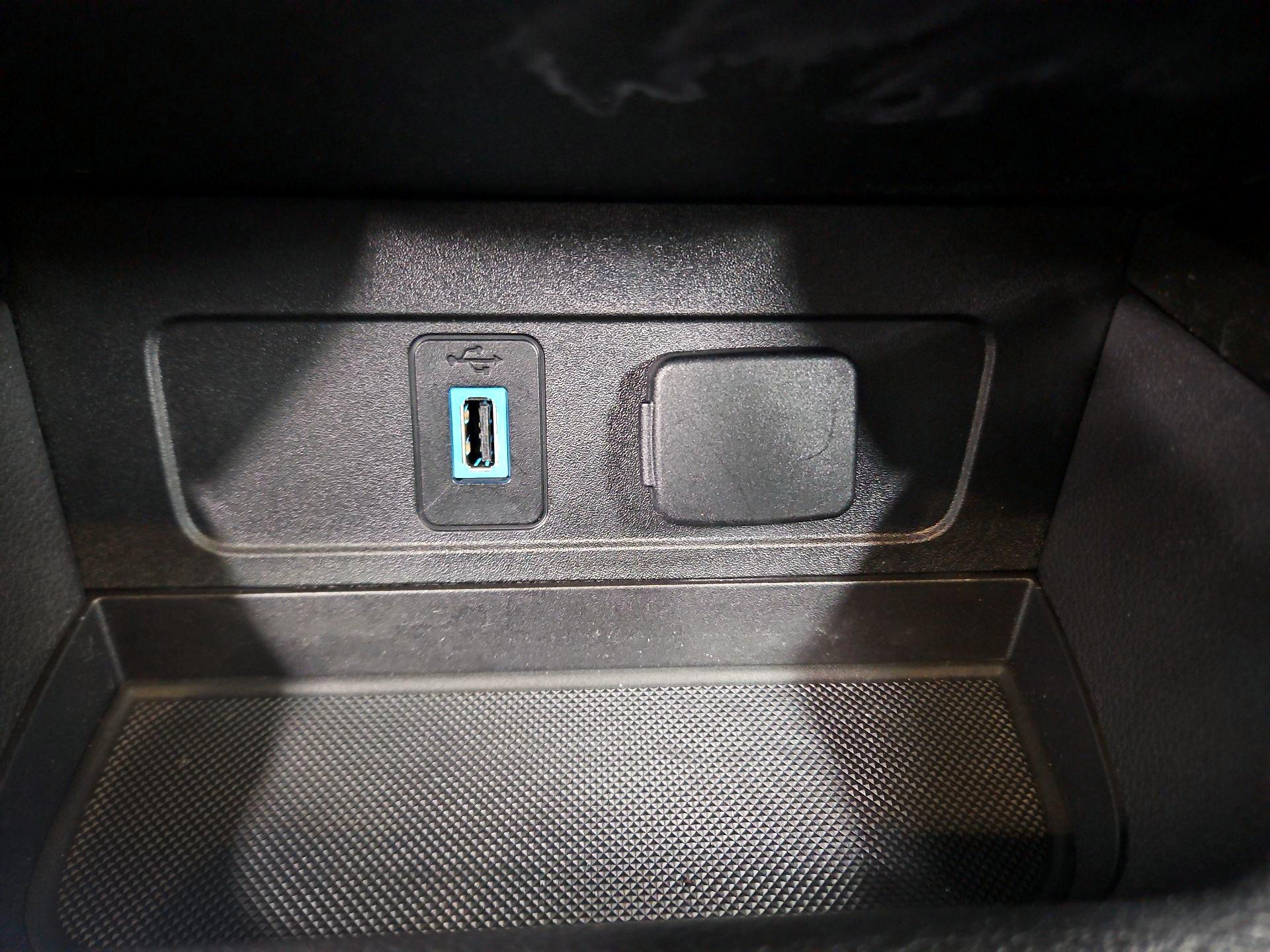 Thumbnail: 2018 Ford Escape - 19