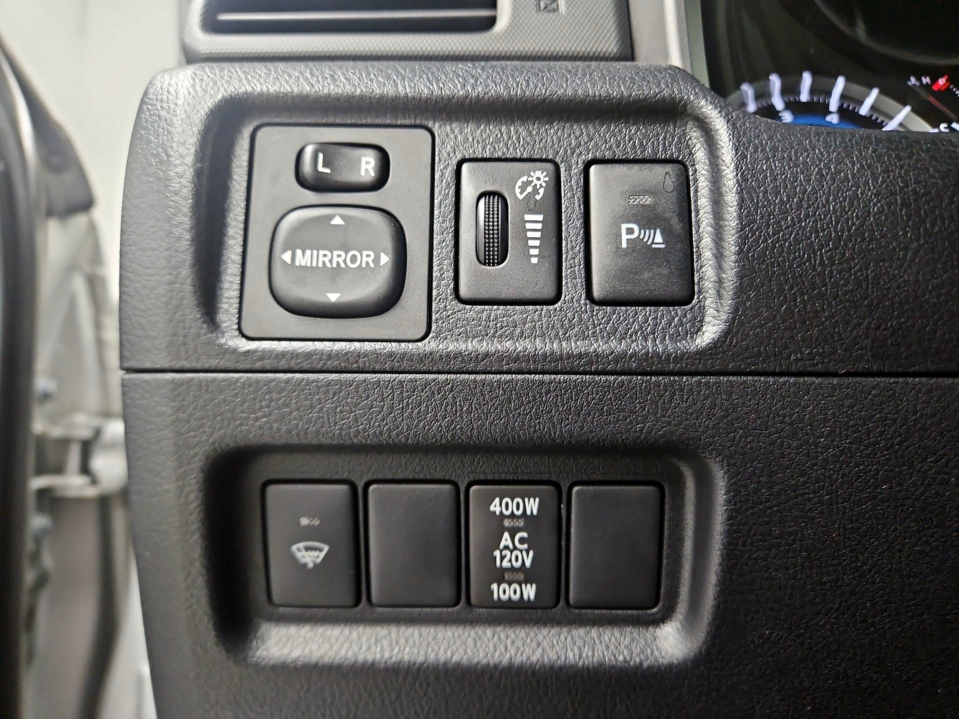 Thumbnail: 2018 Toyota 4Runner - 13