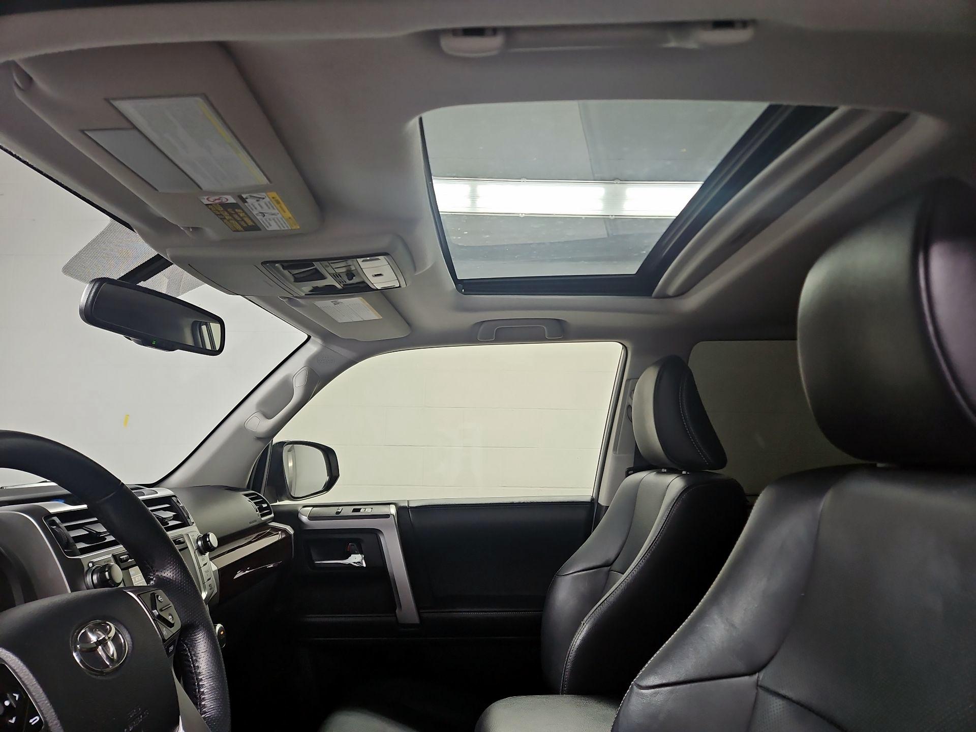 Thumbnail: 2018 Toyota 4Runner - 20