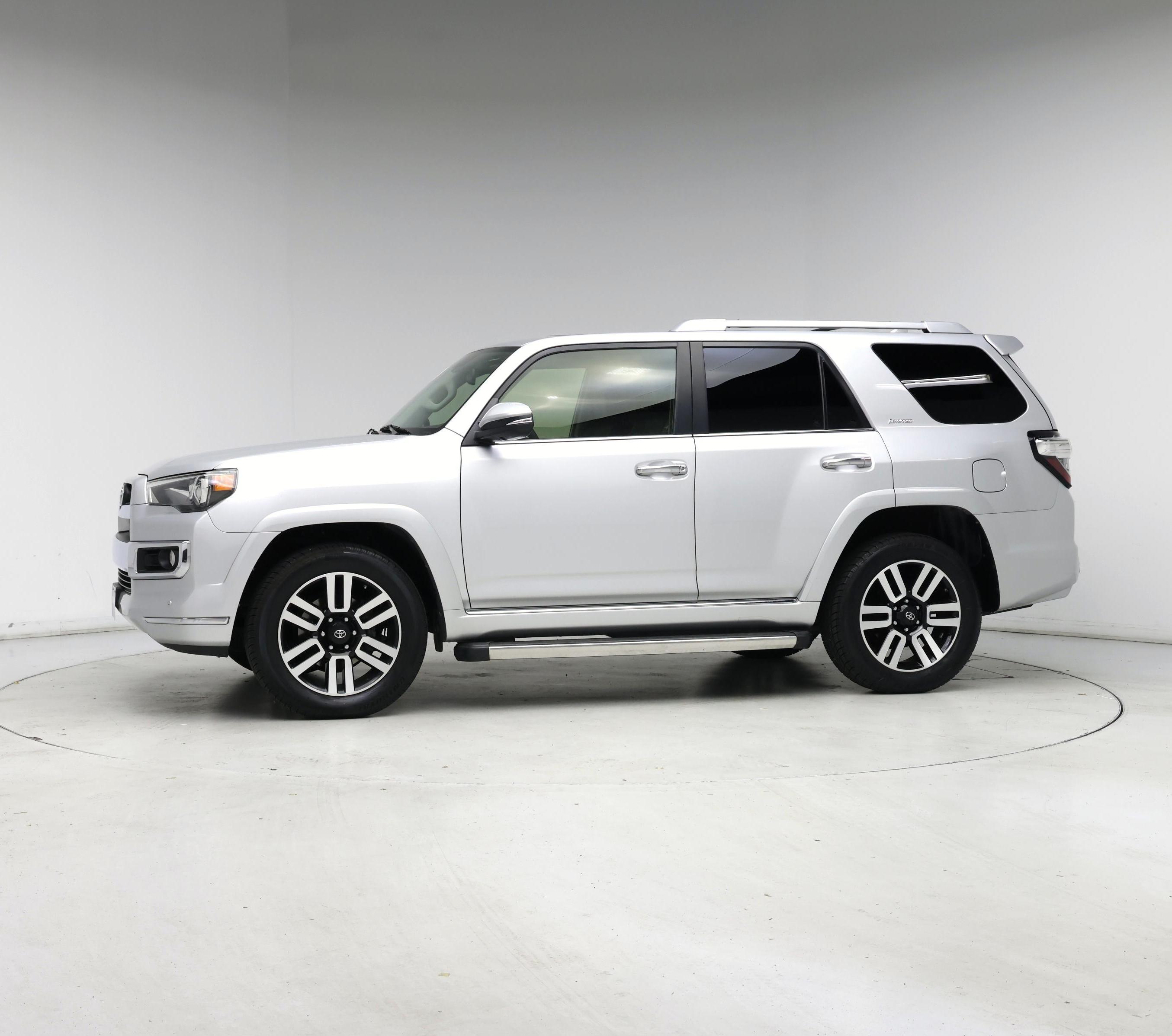 Thumbnail: 2018 Toyota 4Runner - 3