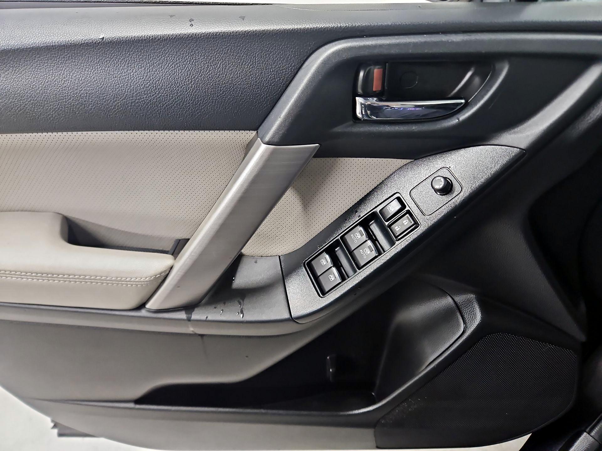 Thumbnail: 2017 Subaru Forester - 12