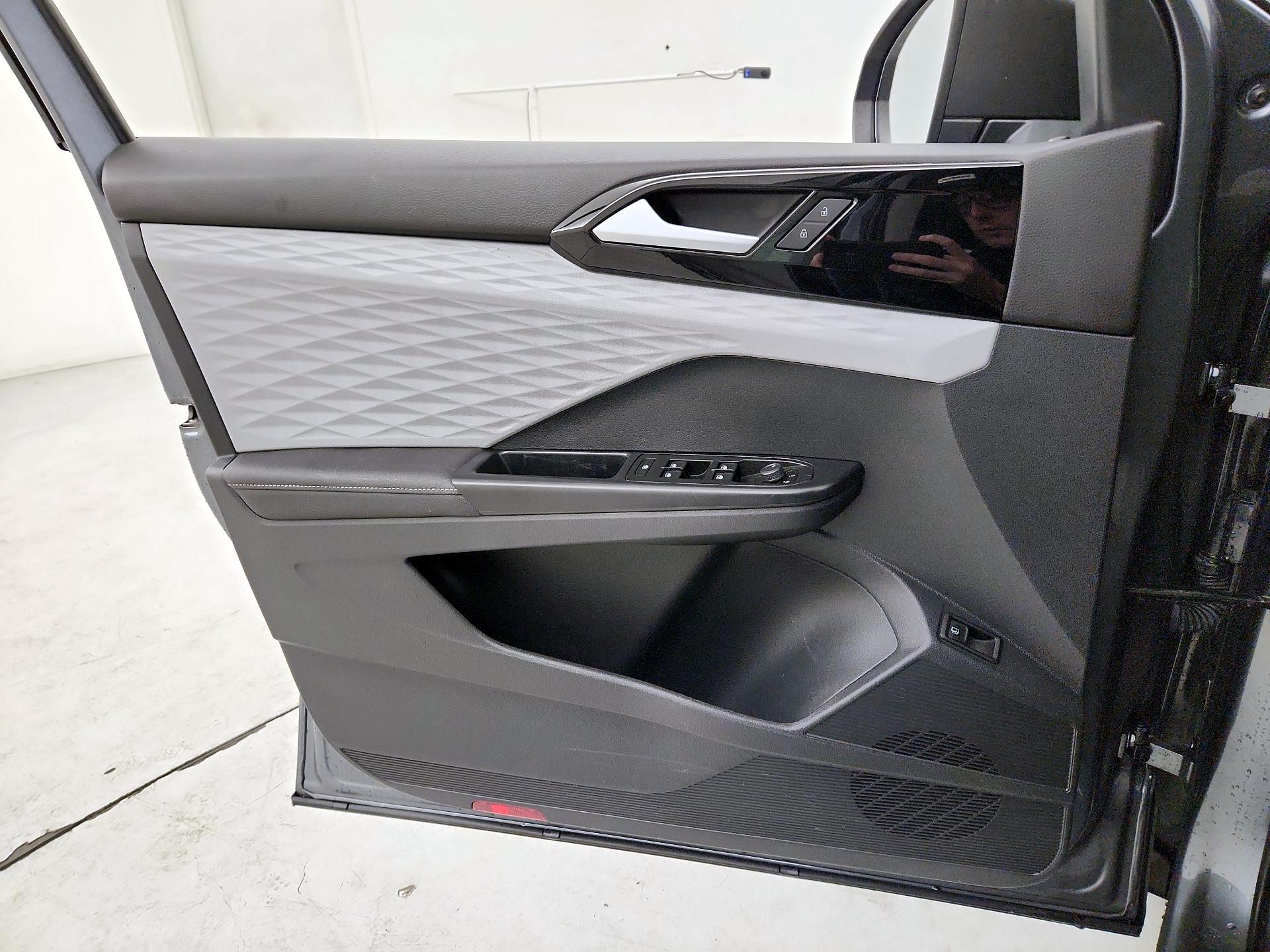 Thumbnail: 2024 Volkswagen Taos - 12