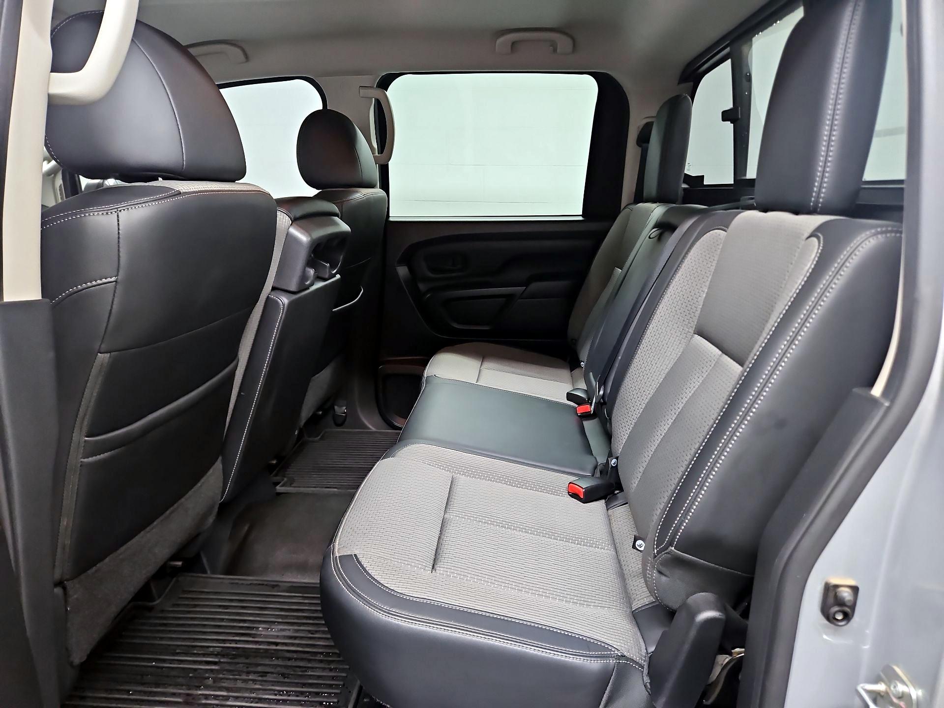 Thumbnail: 2017 Nissan Titan - 18