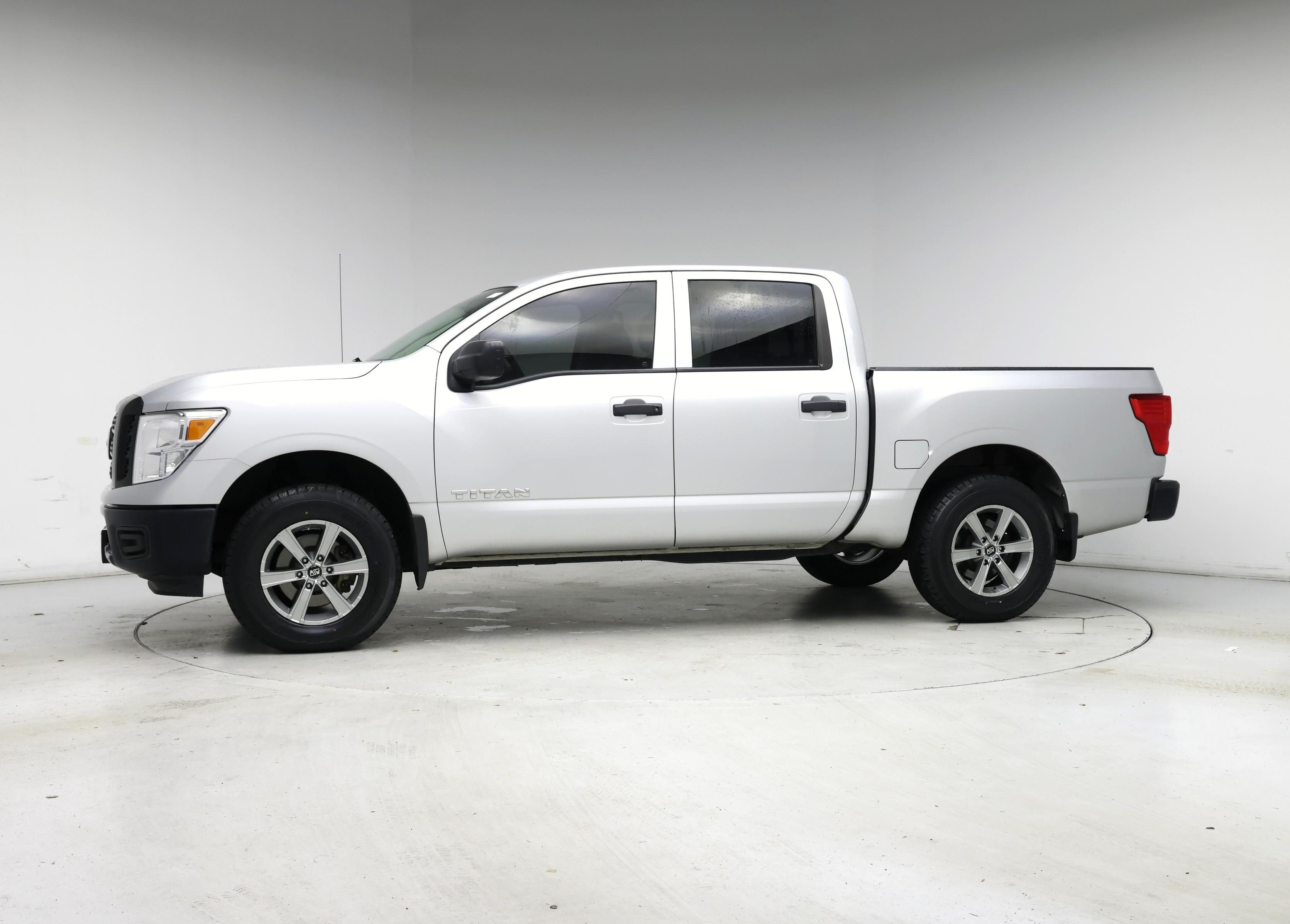 Thumbnail: 2017 Nissan Titan - 3