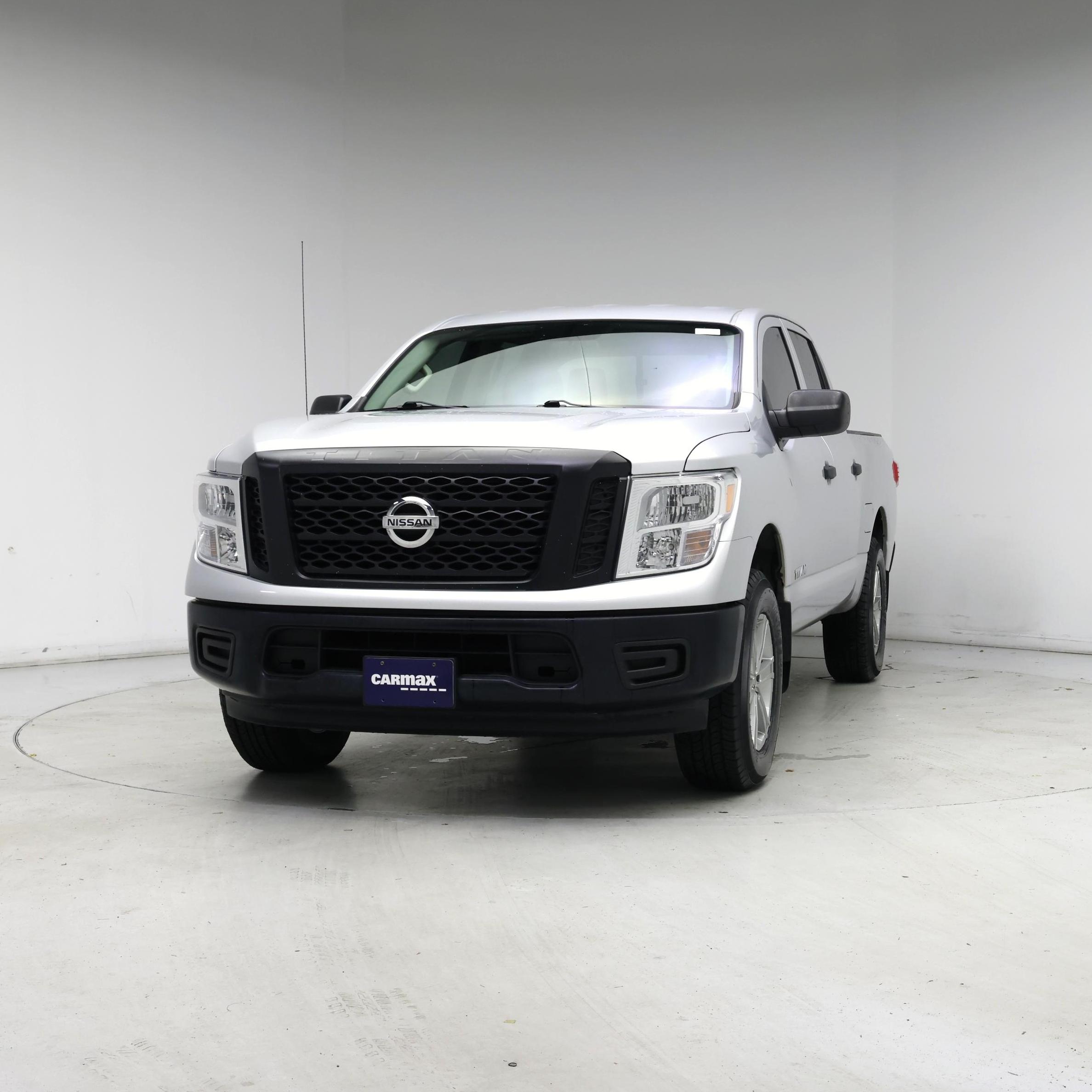 Thumbnail: 2017 Nissan Titan - 4