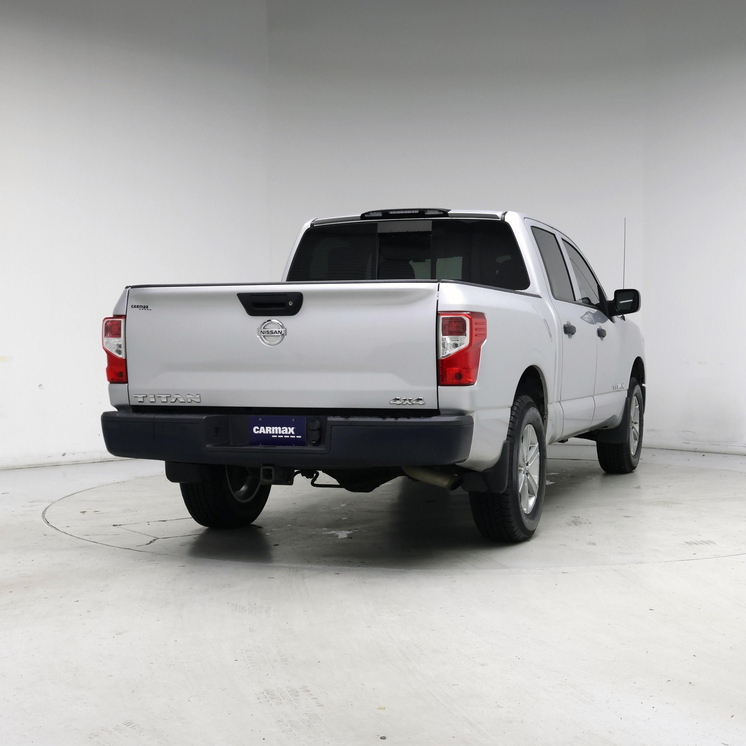 Thumbnail: 2017 Nissan Titan - 8