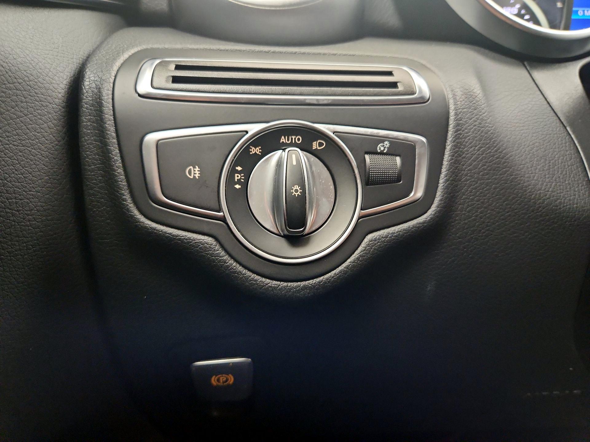 Thumbnail: 2020 Mercedes-Benz C-Class - 13