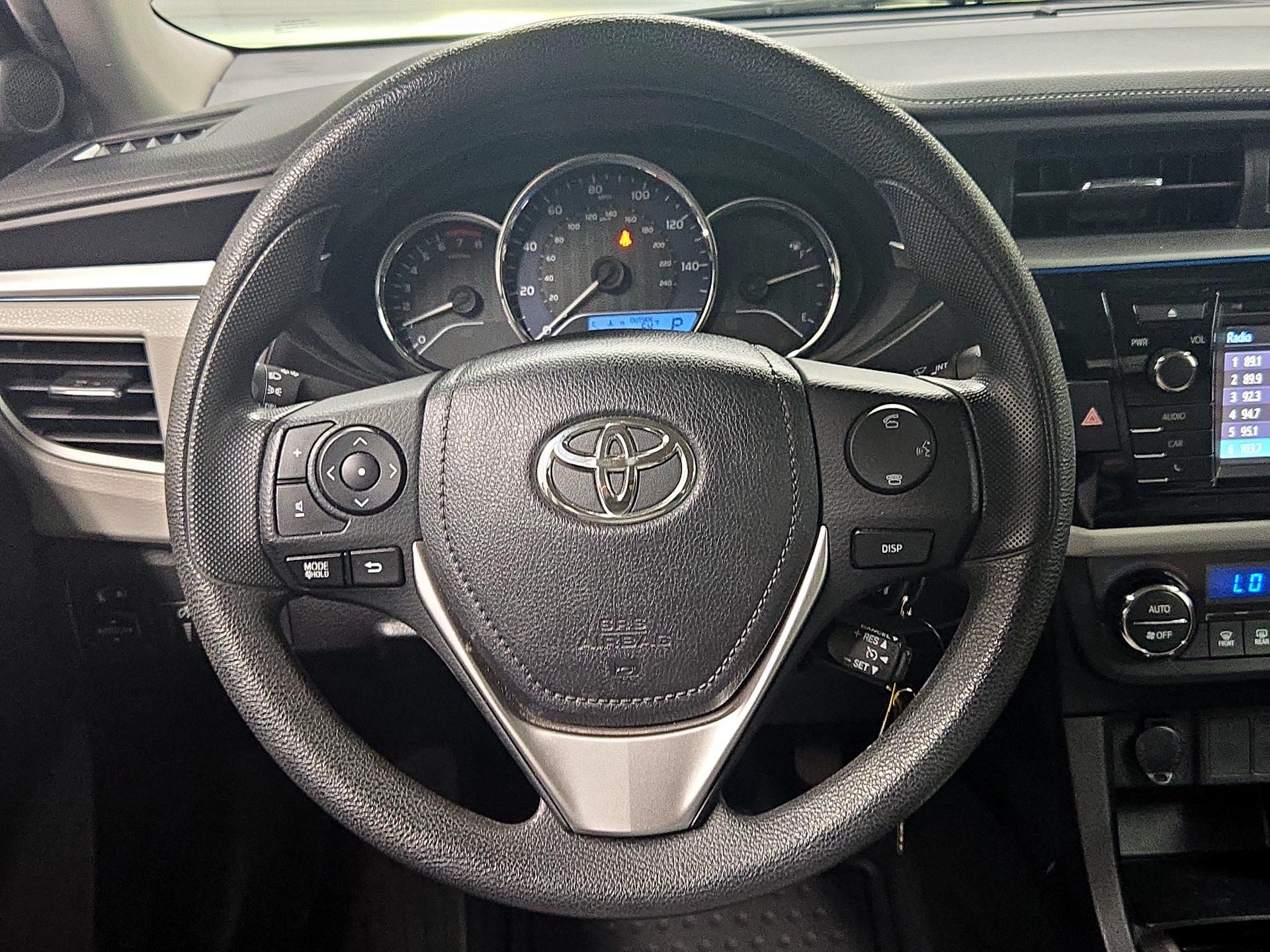 Thumbnail: 2015 Toyota Corolla - 10