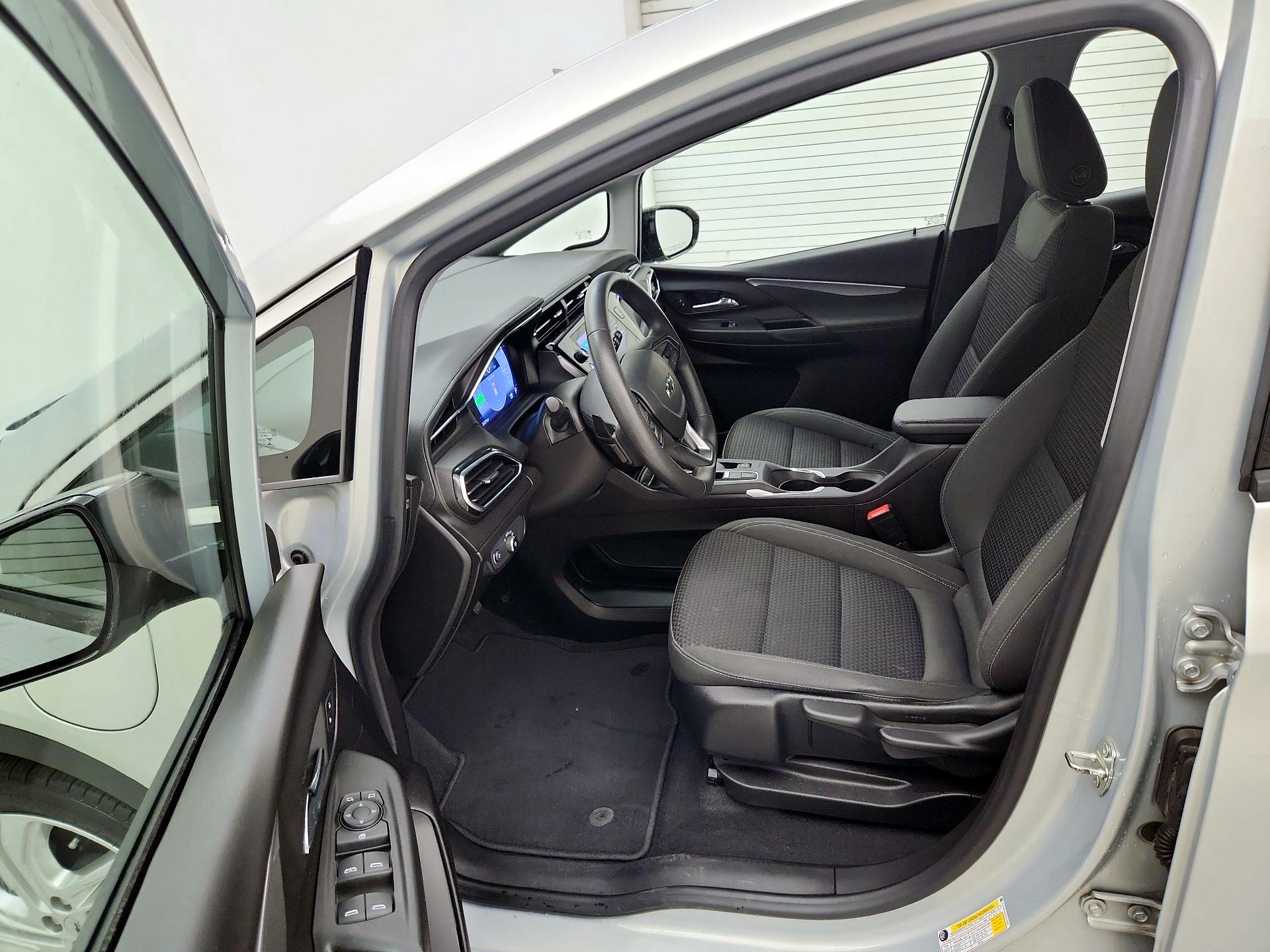 Thumbnail: 2022 Chevrolet Bolt EV - 11