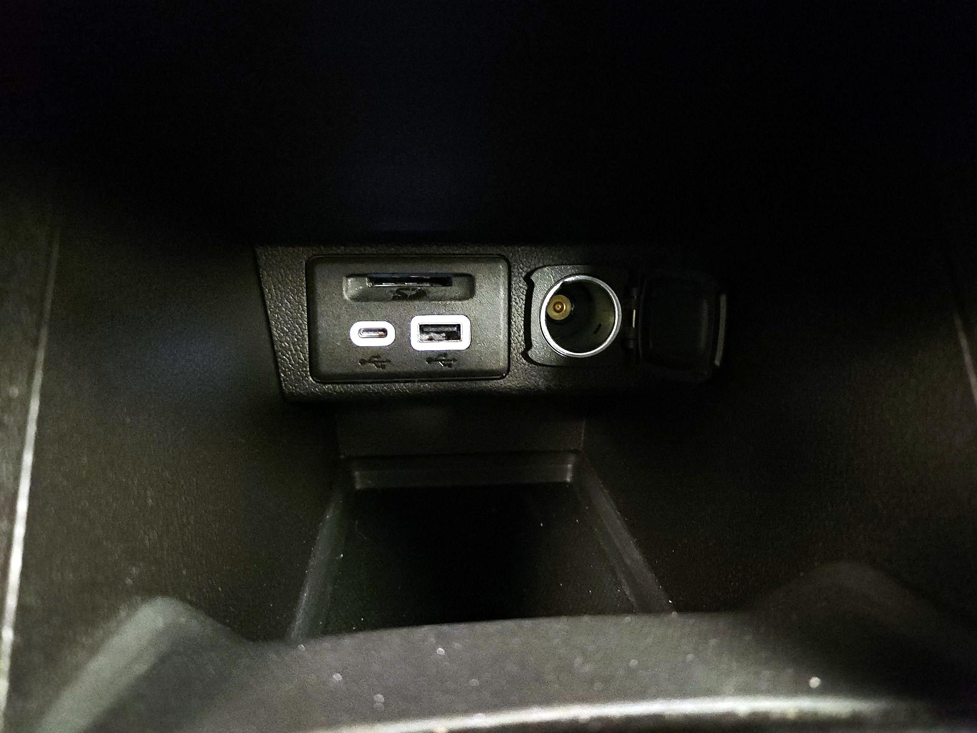 Thumbnail: 2022 Chevrolet Bolt EV - 18