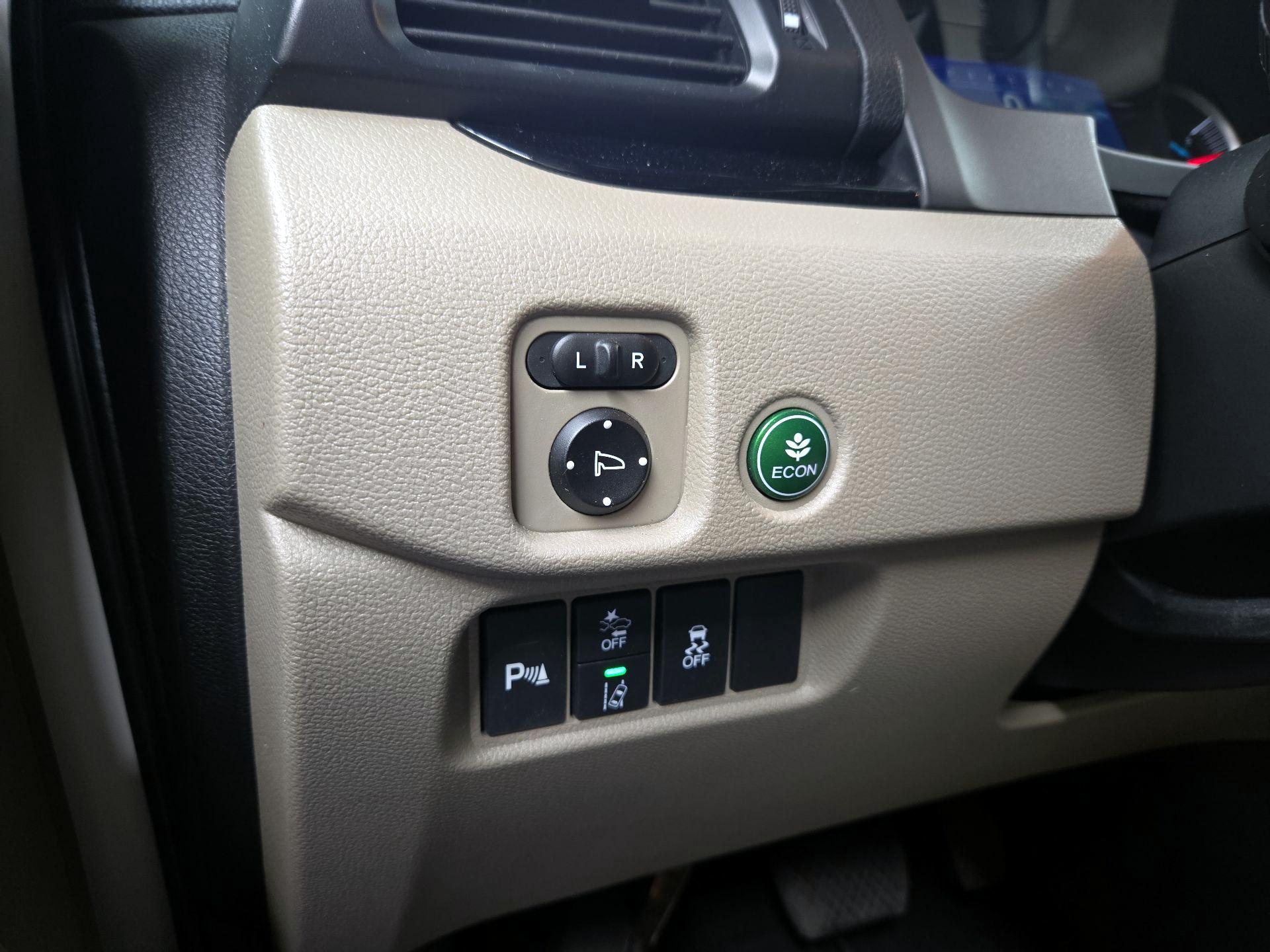 Thumbnail: 2019 Honda Pilot - 13