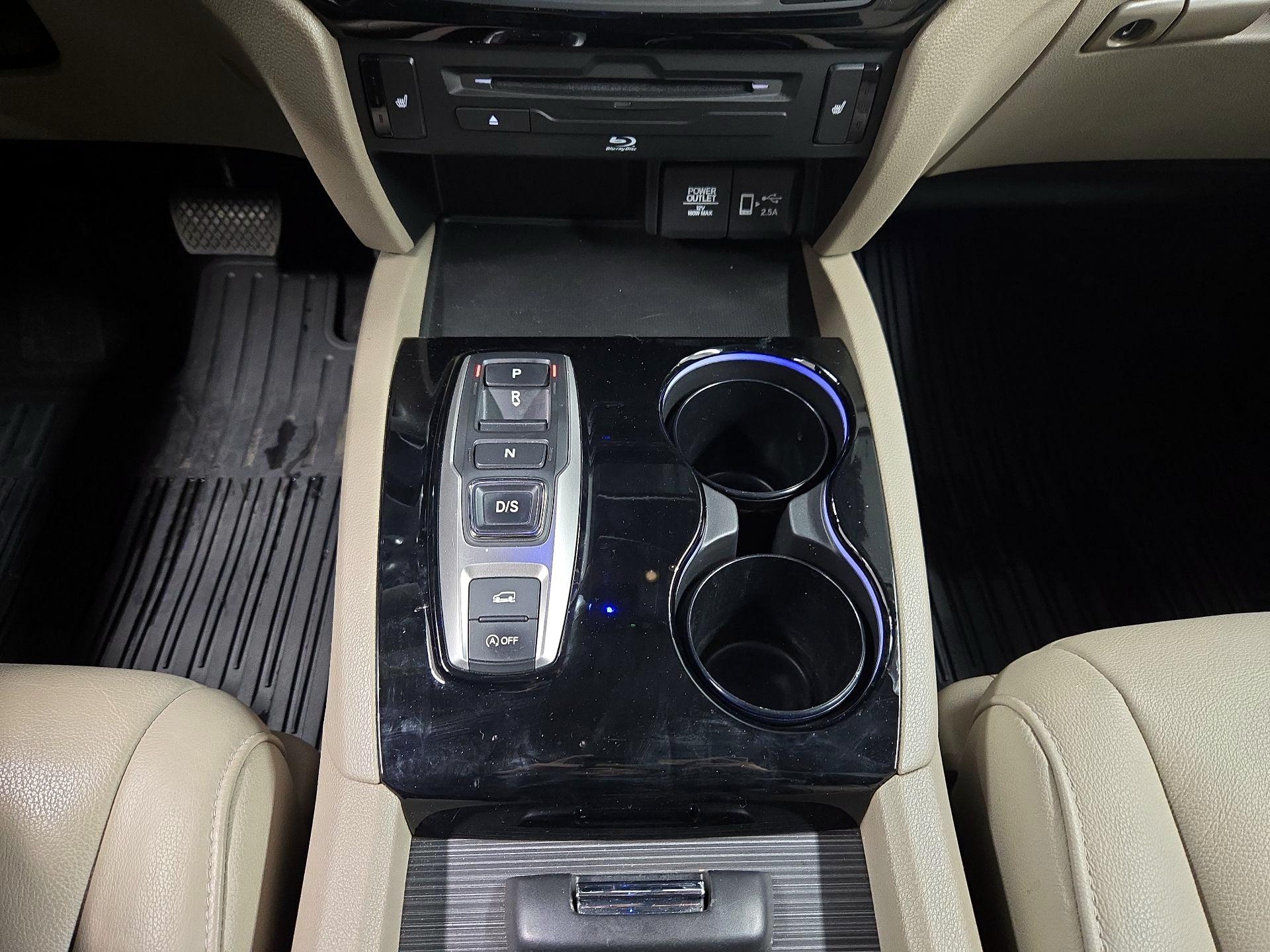 Thumbnail: 2019 Honda Pilot - 18