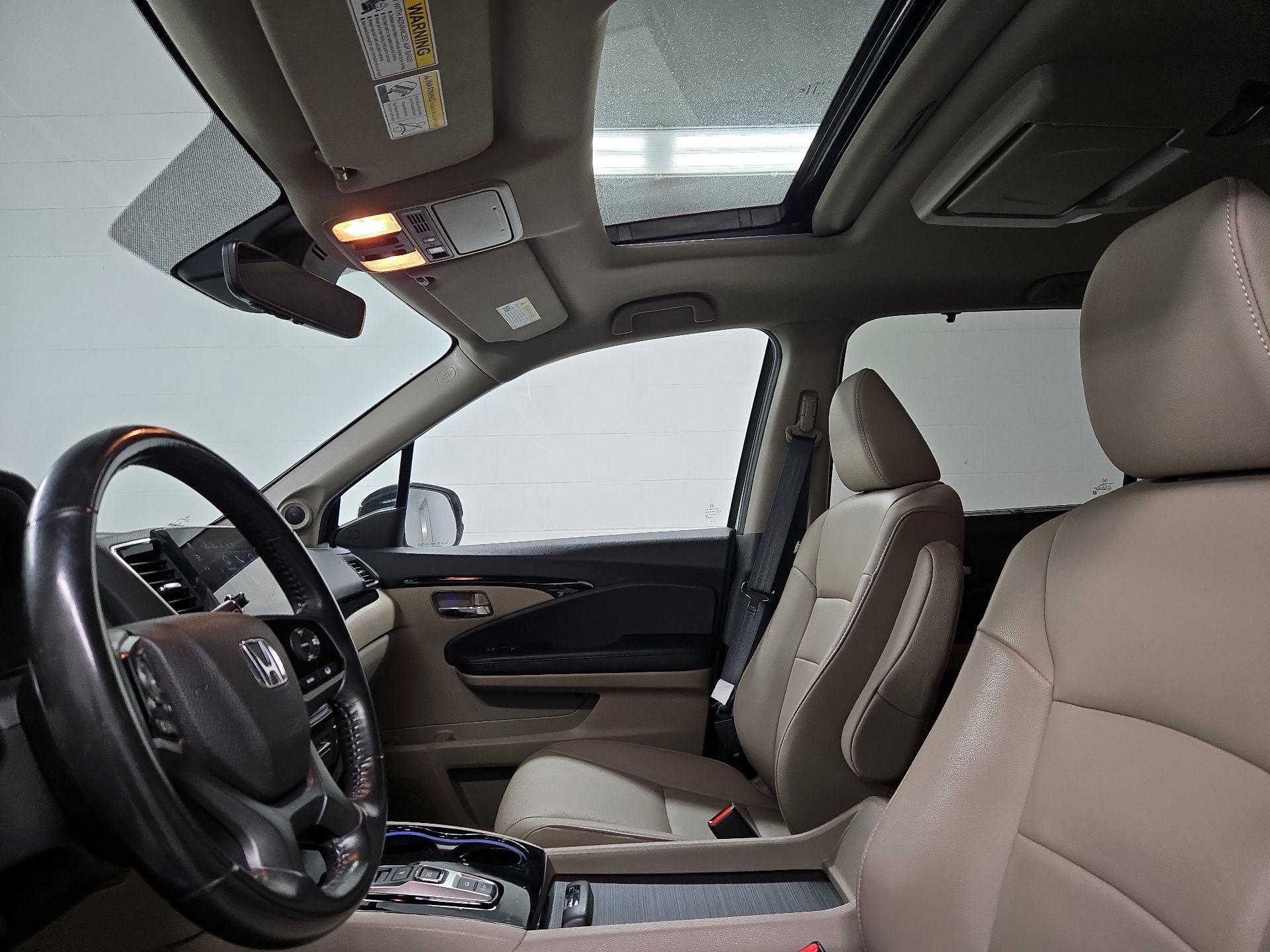 Thumbnail: 2019 Honda Pilot - 20