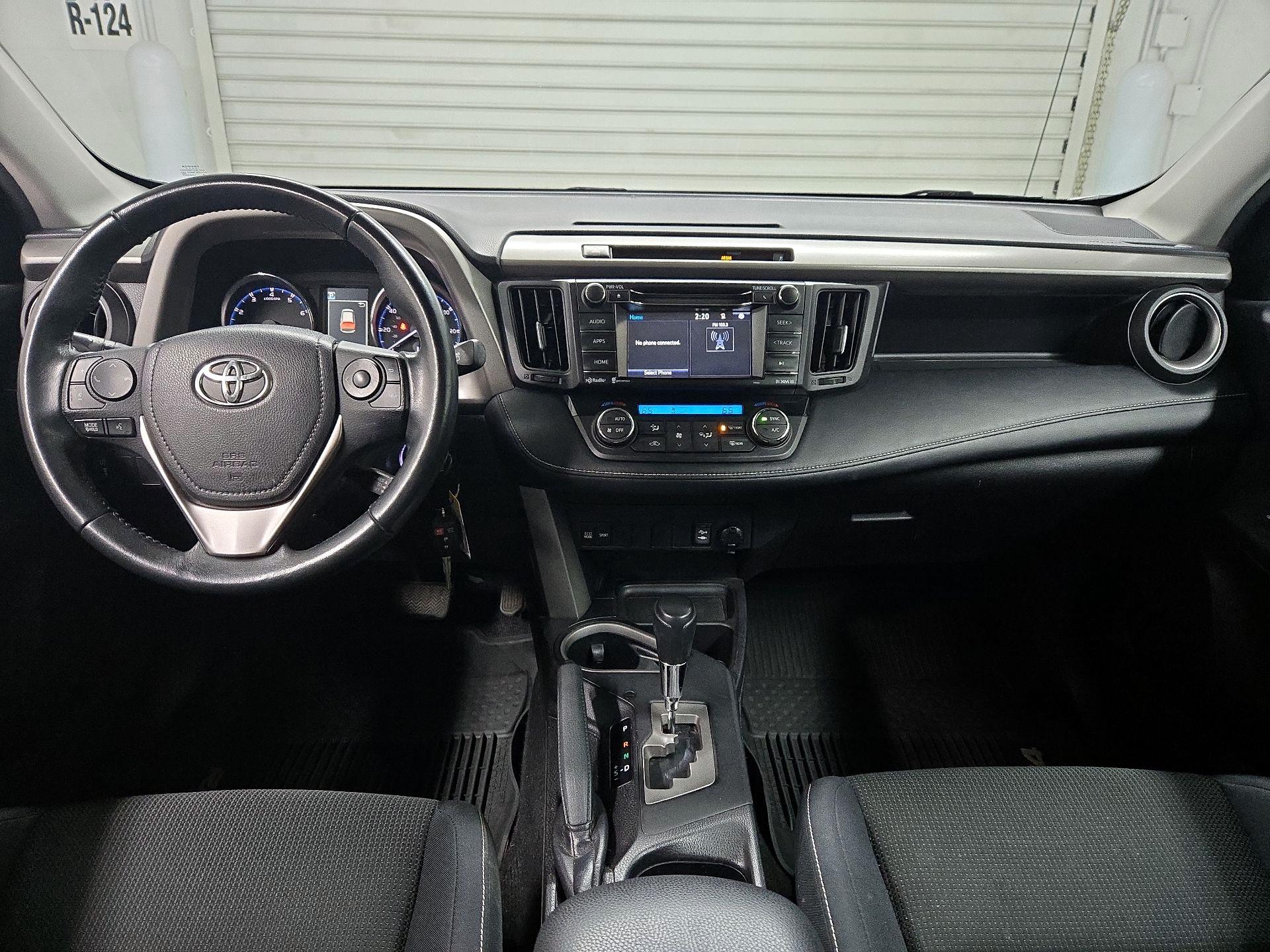 Thumbnail: 2016 Toyota RAV4 - 9