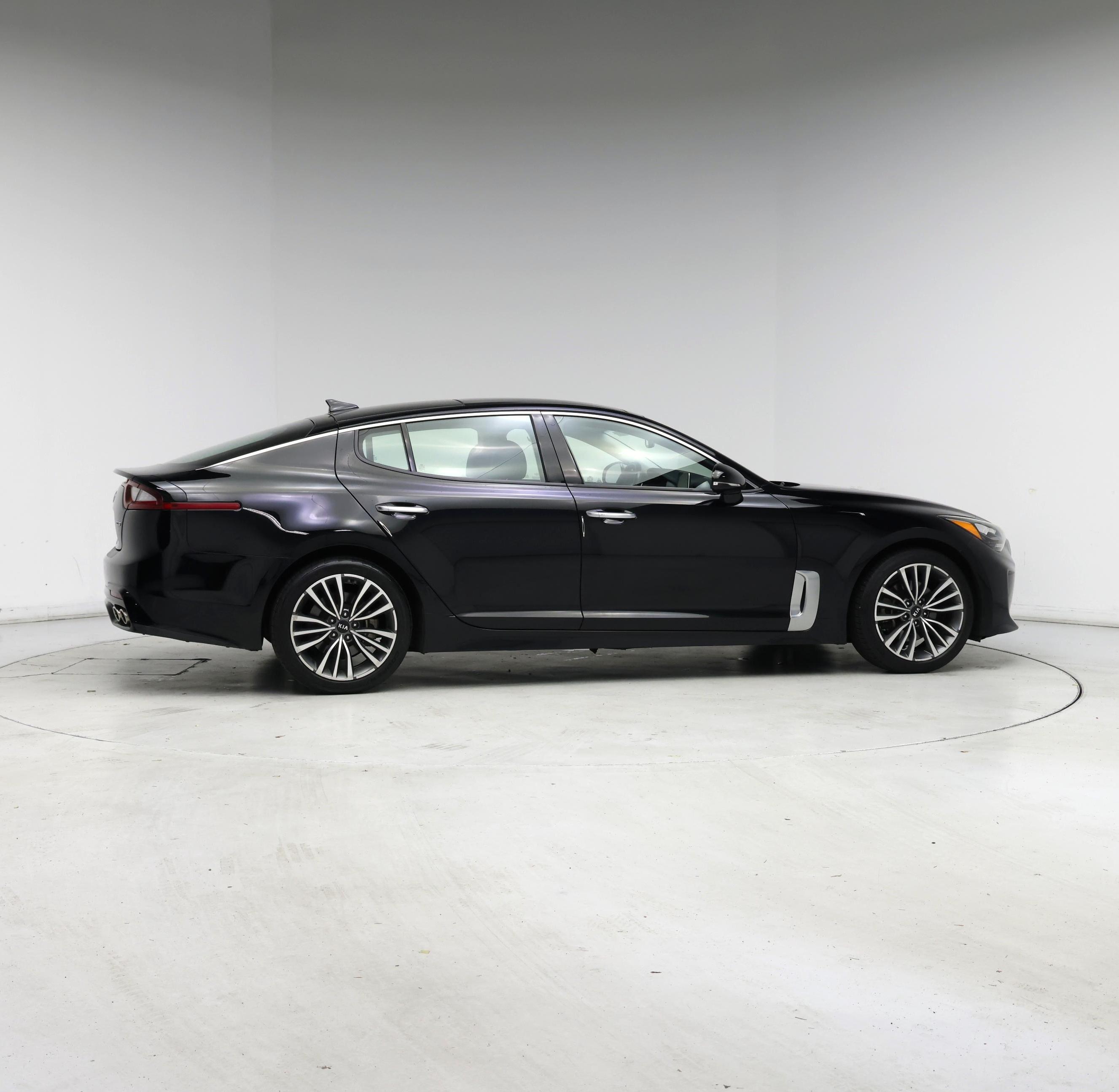 Thumbnail: 2018 Kia Stinger - 7