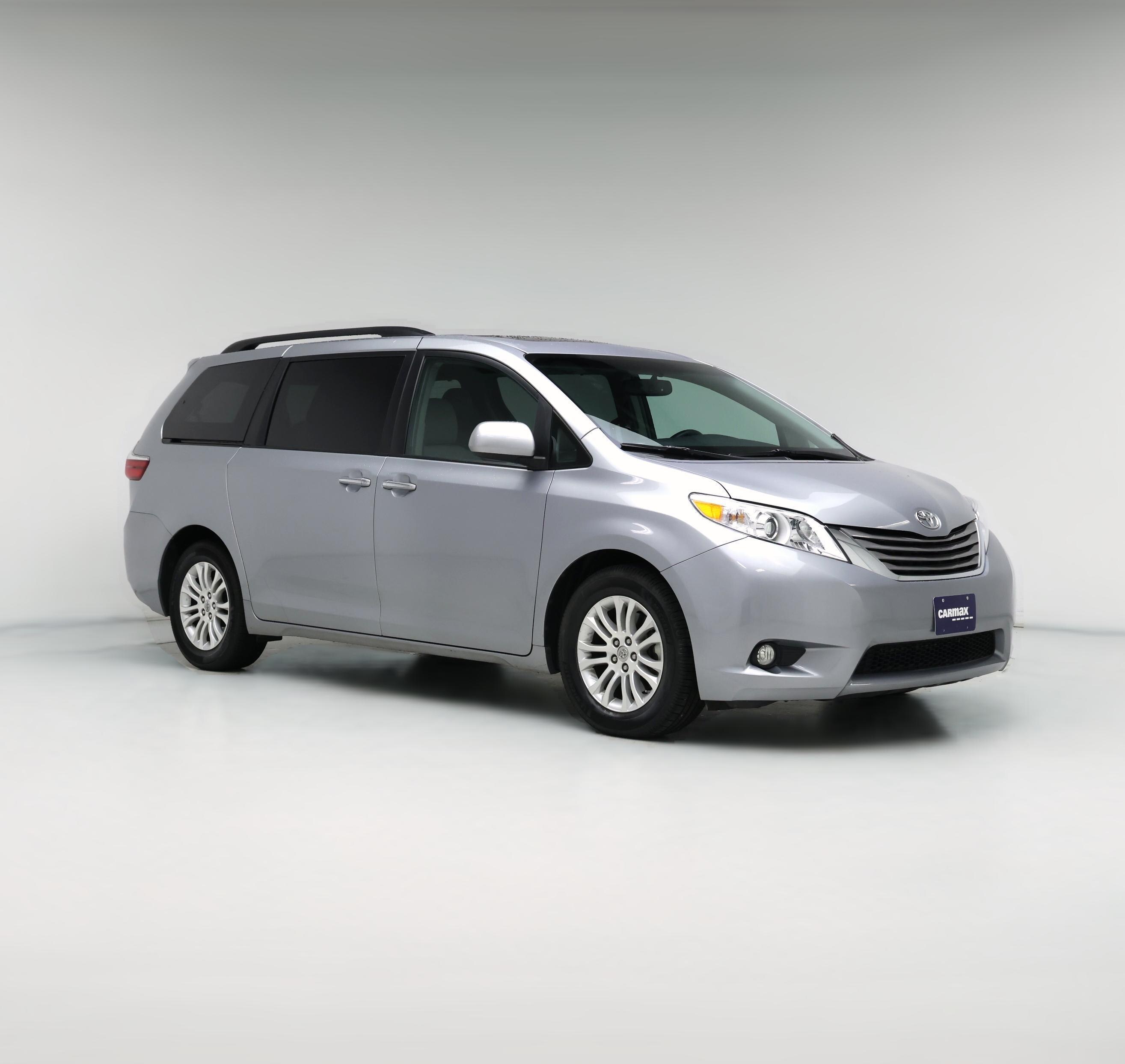 Thumbnail: 2015 Toyota Sienna - 1