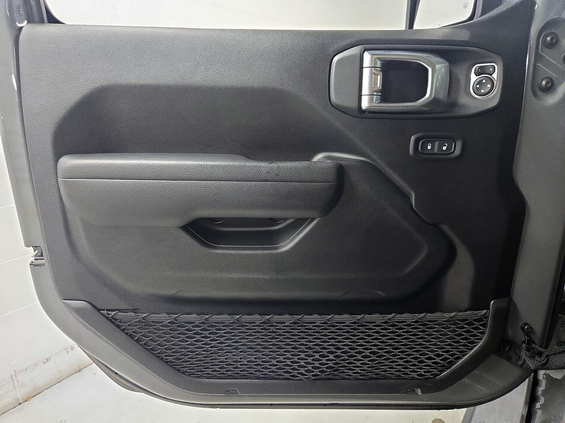 Thumbnail: 2022 Jeep Wrangler - 12