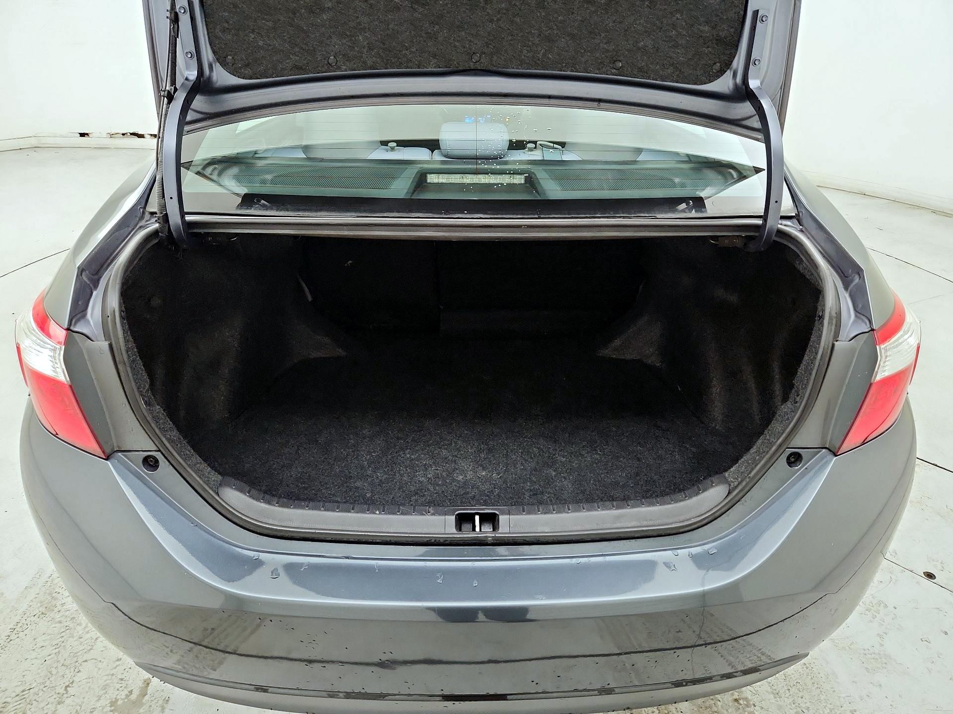 Thumbnail: 2015 Toyota Corolla - 20