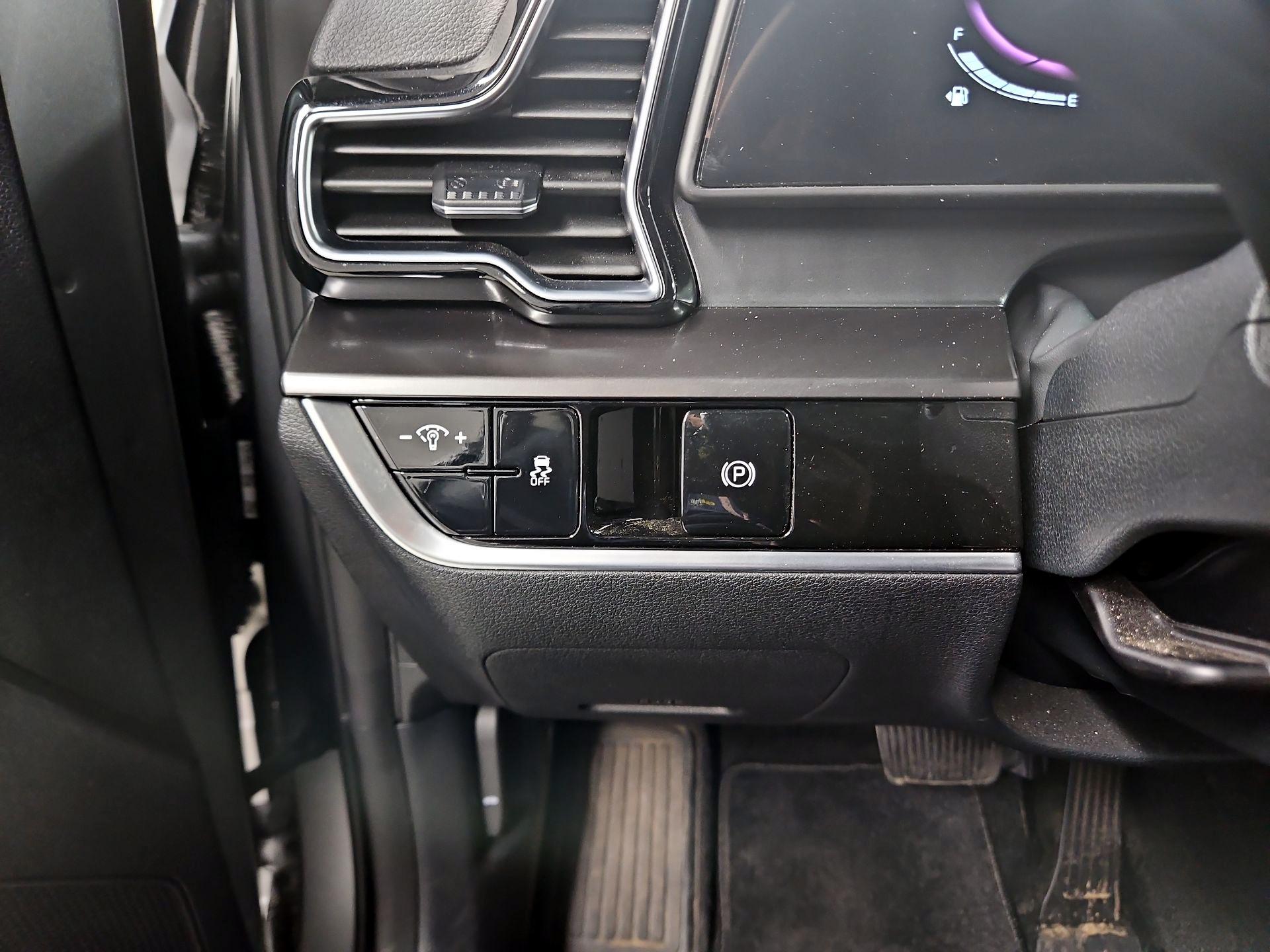 Thumbnail: 2024 Kia Sportage - 13