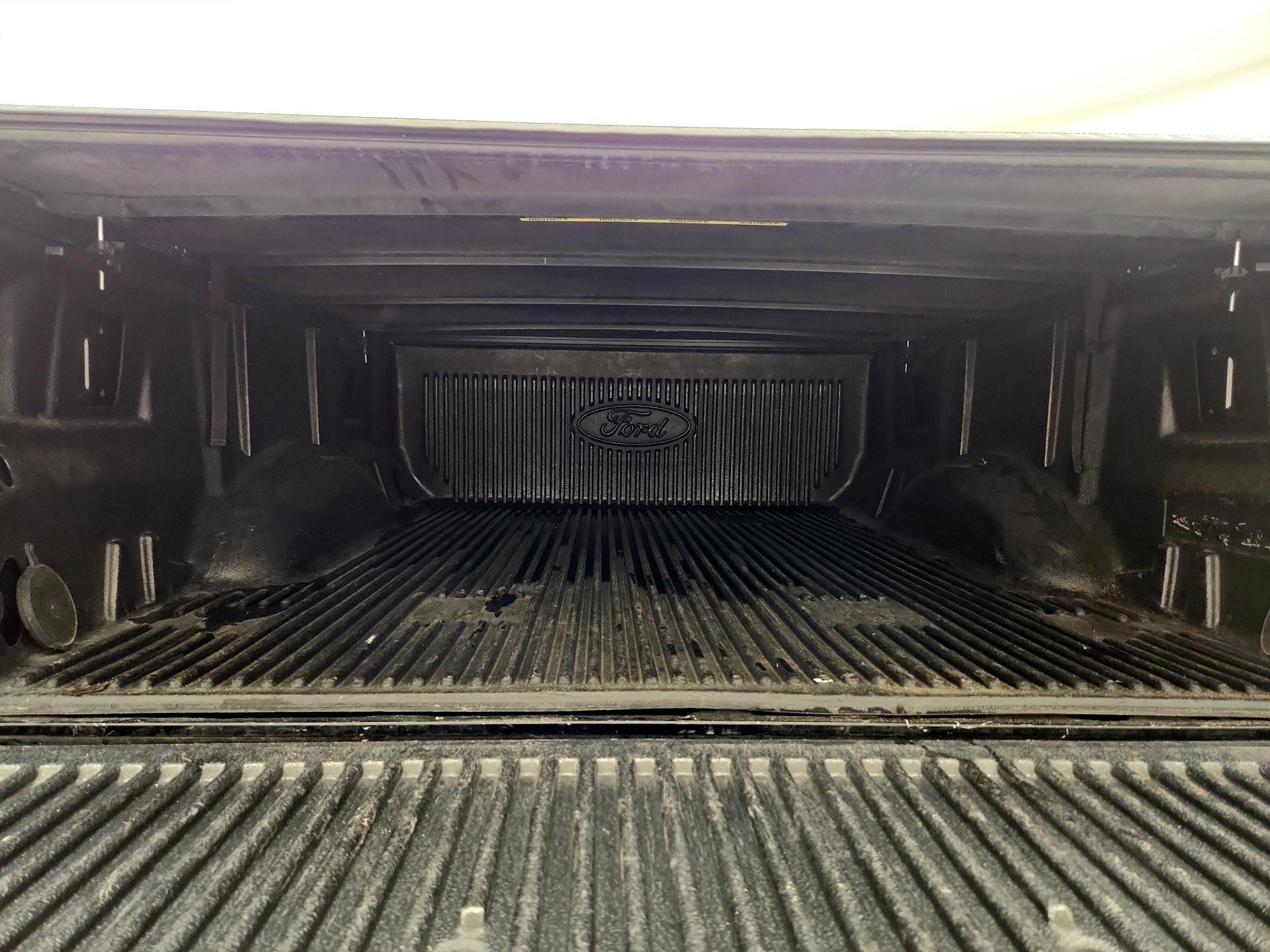 Thumbnail: 2017 Ford F-150 - 20