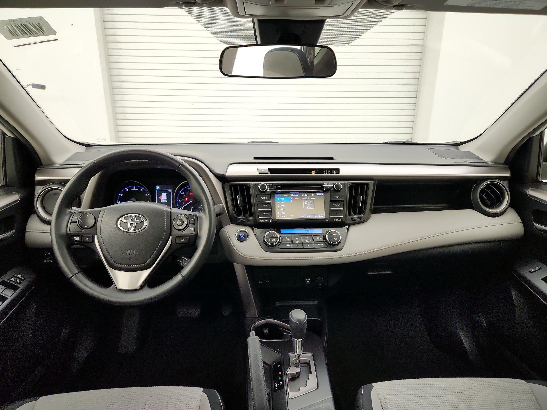 Thumbnail: 2018 Toyota RAV4 - 9