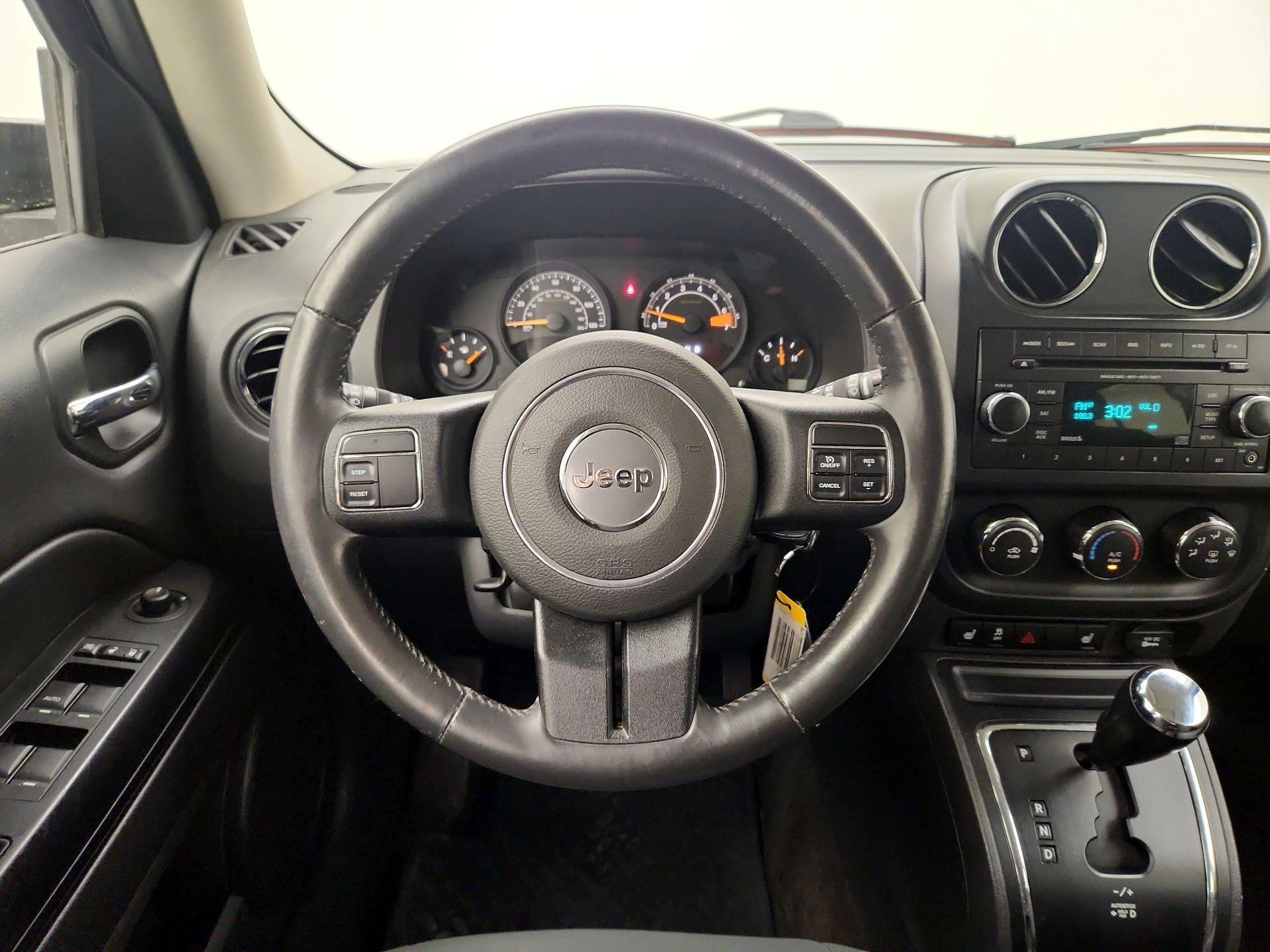 Thumbnail: 2014 Jeep Patriot - 10