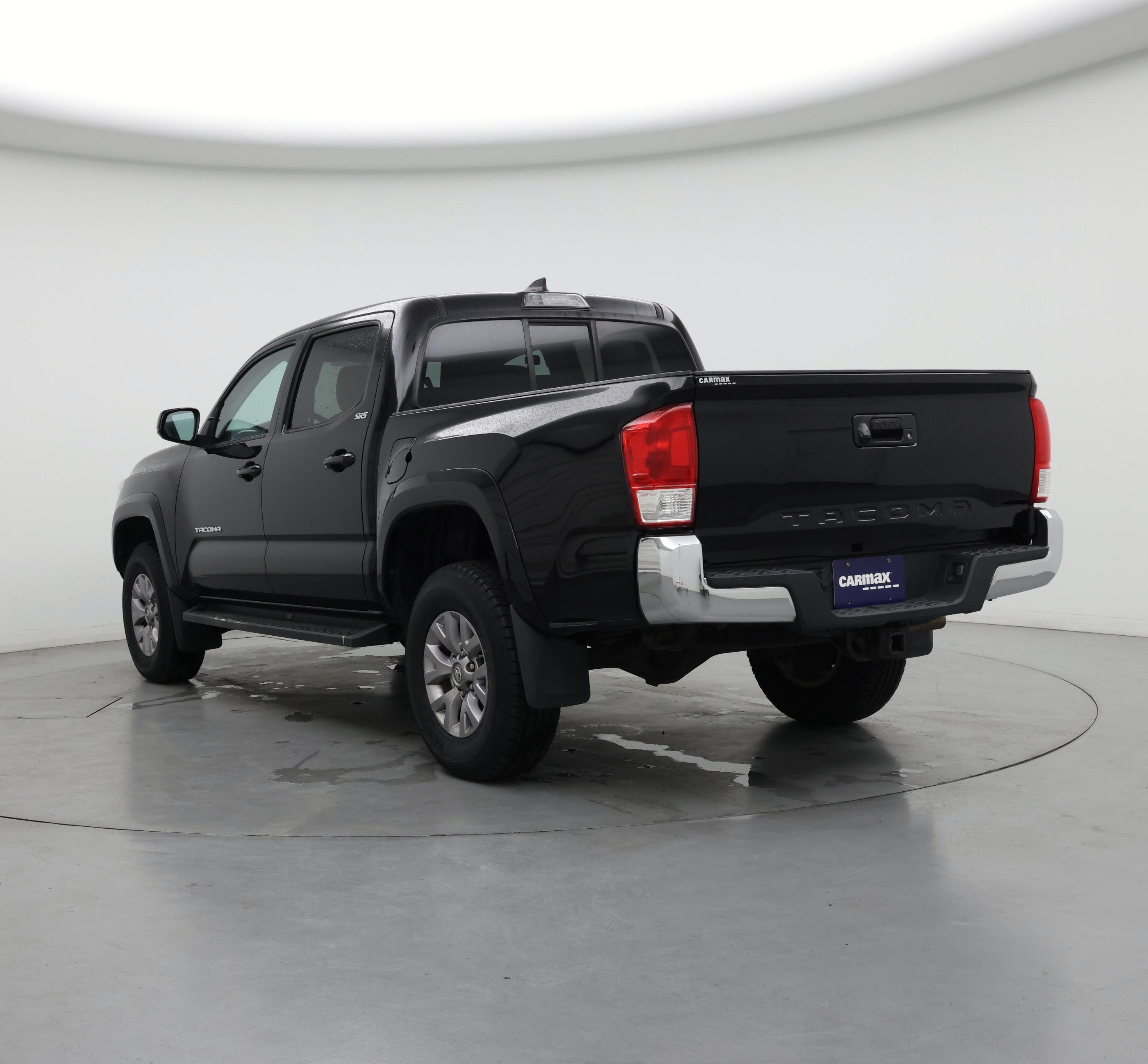 Thumbnail: 2016 Toyota Tacoma - 2