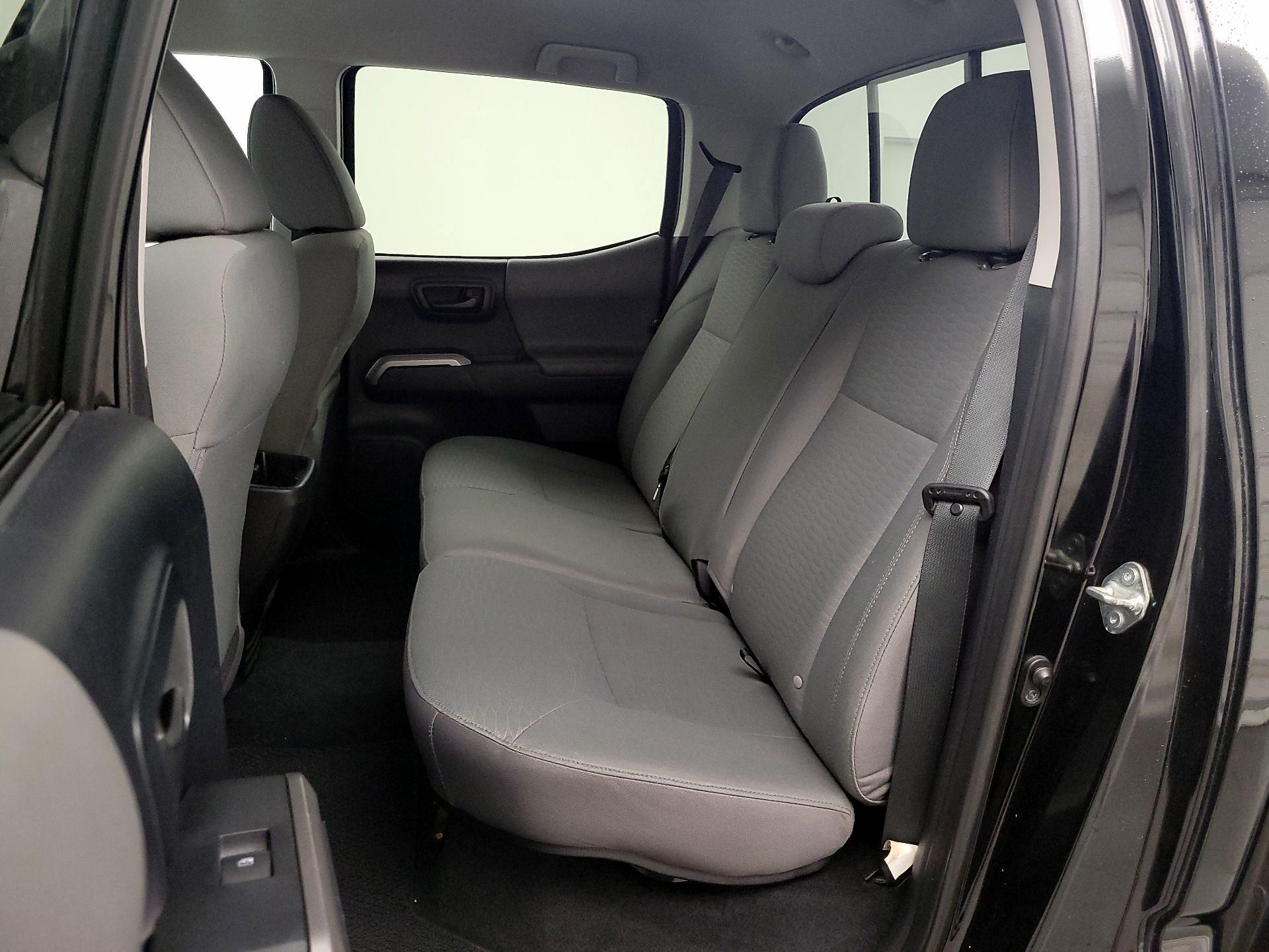 Thumbnail: 2016 Toyota Tacoma - 19