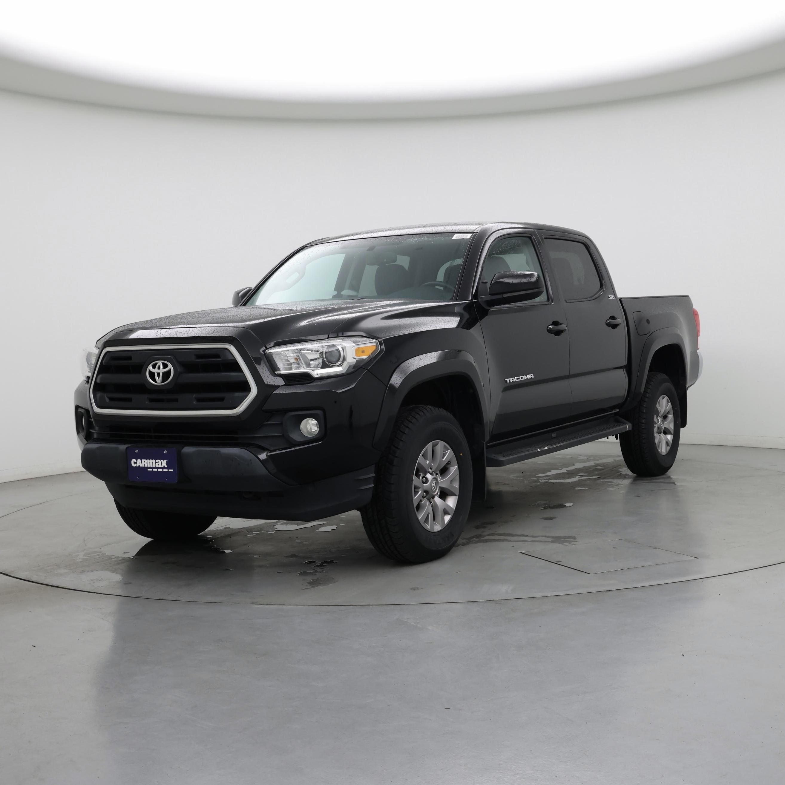 Thumbnail: 2016 Toyota Tacoma - 4