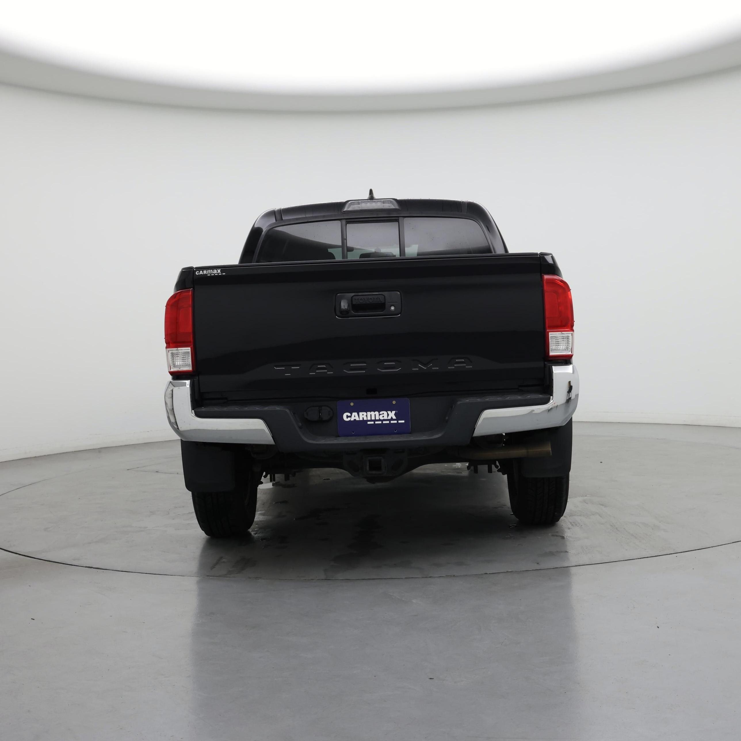 Thumbnail: 2016 Toyota Tacoma - 6