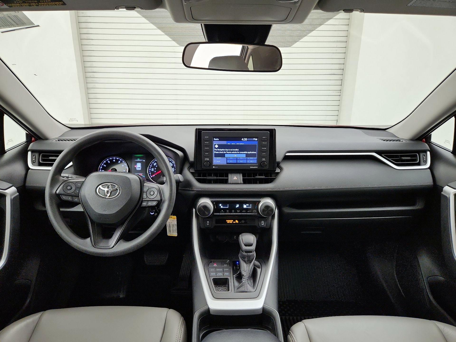 Thumbnail: 2020 Toyota RAV4 - 9