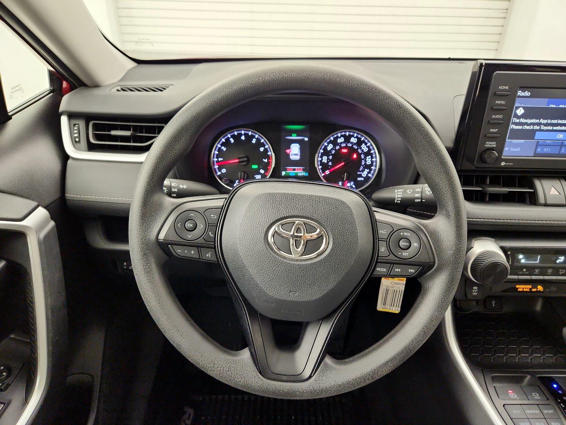 Thumbnail: 2020 Toyota RAV4 - 10