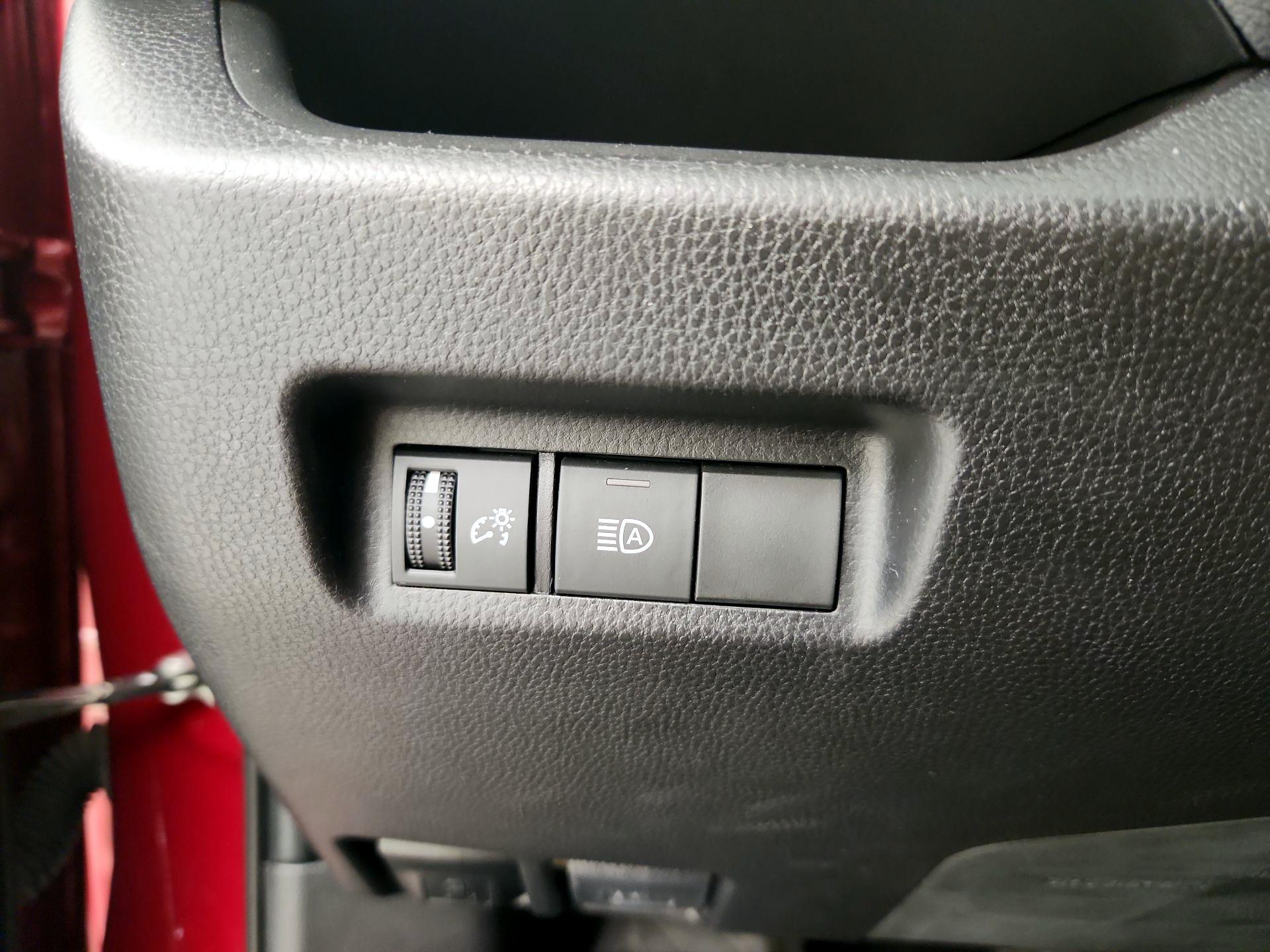 Thumbnail: 2020 Toyota RAV4 - 13