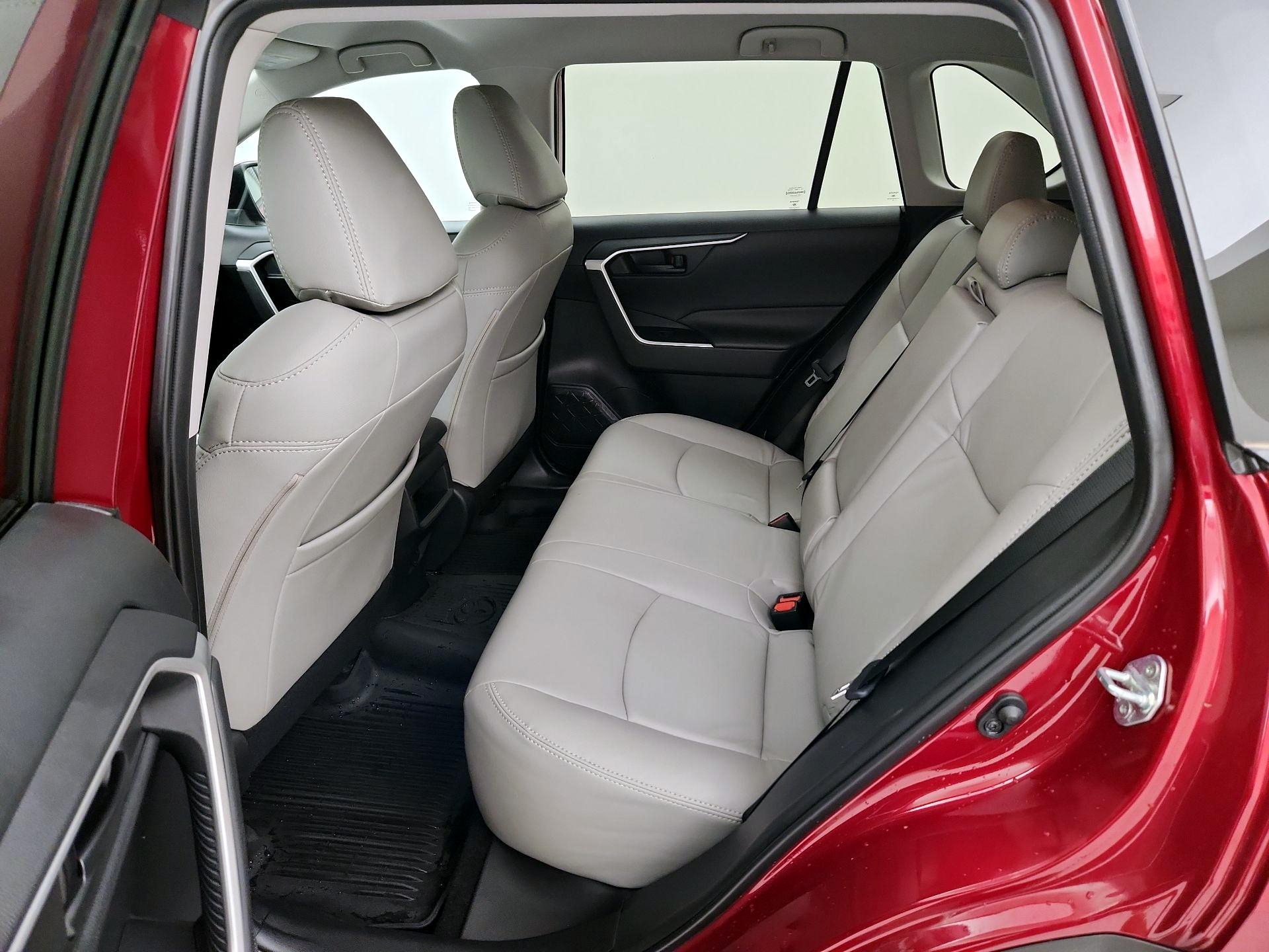 Thumbnail: 2020 Toyota RAV4 - 19