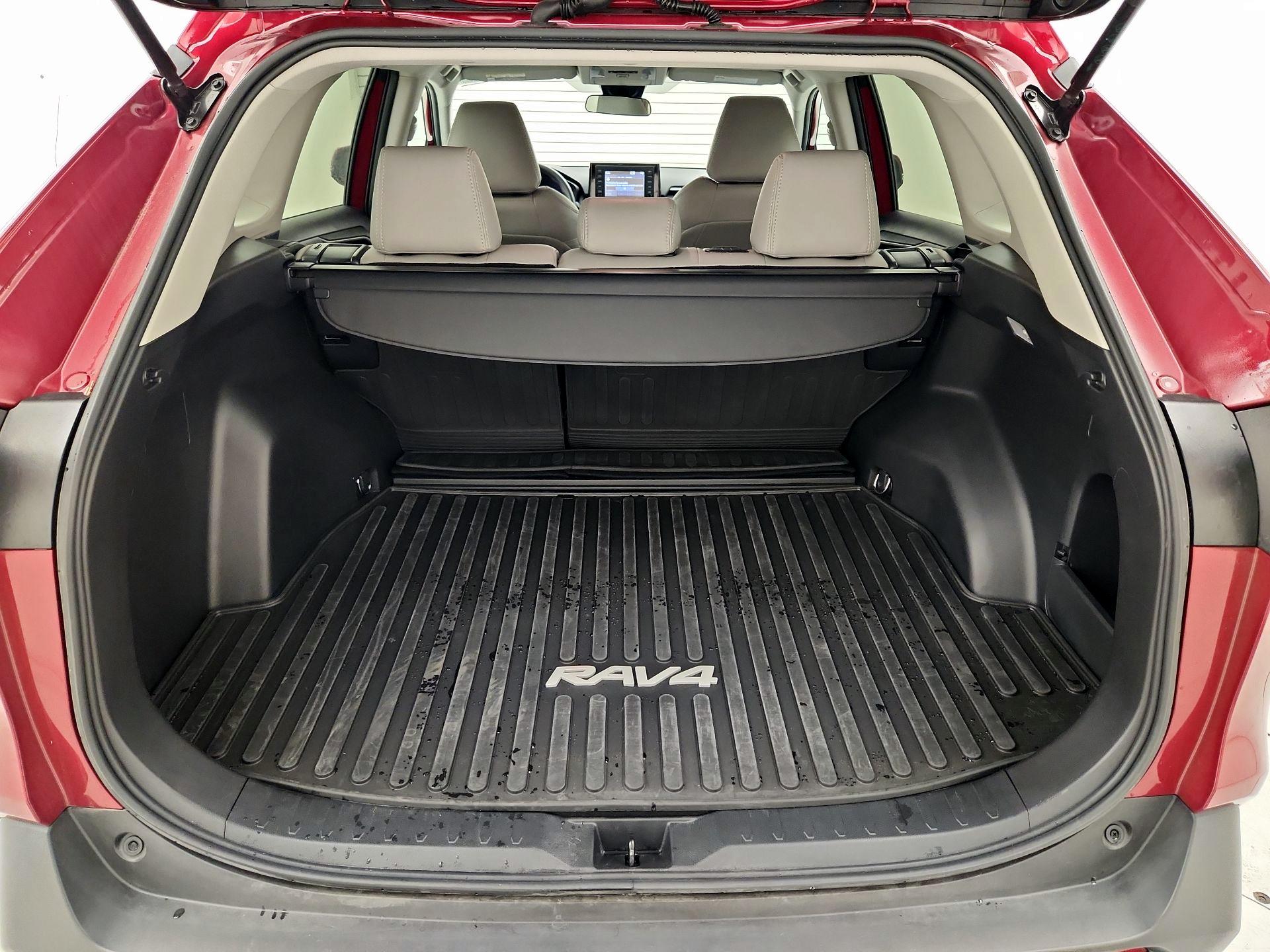 Thumbnail: 2020 Toyota RAV4 - 20