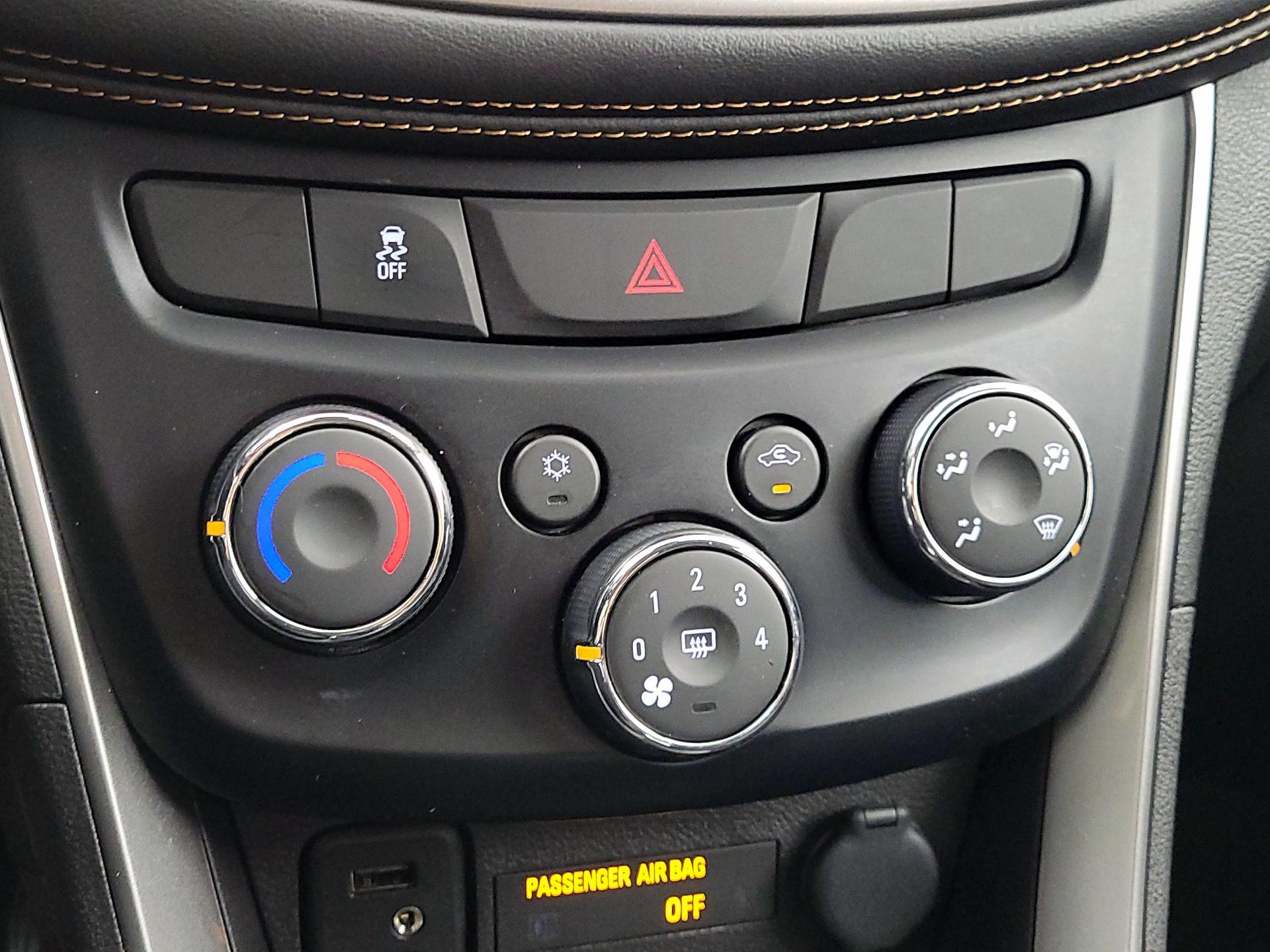 Thumbnail: 2020 Chevrolet Trax - 16