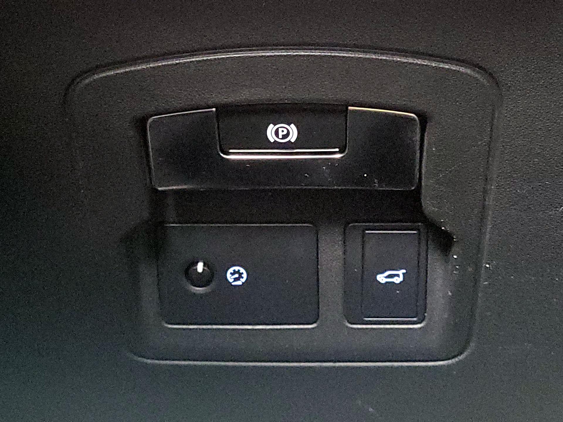 Thumbnail: 2018 Land Rover Range Rover Velar - 13