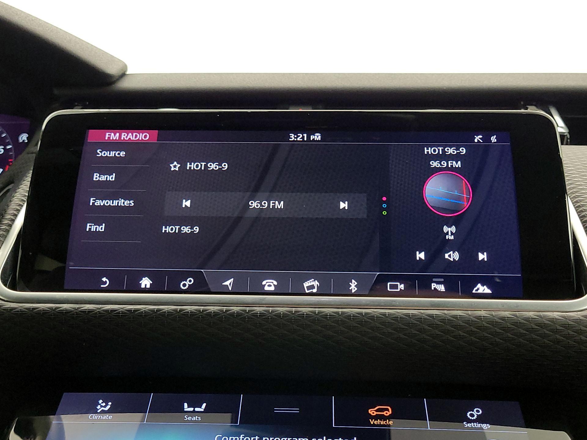 Thumbnail: 2018 Land Rover Range Rover Velar - 16