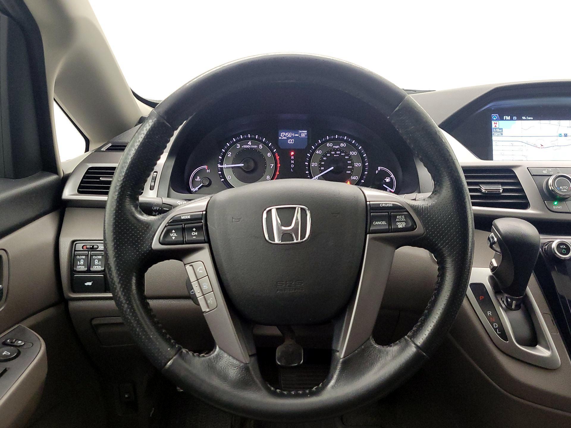 Thumbnail: 2015 Honda Odyssey - 10