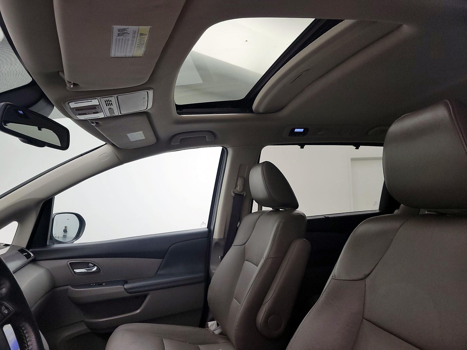 Thumbnail: 2015 Honda Odyssey - 20