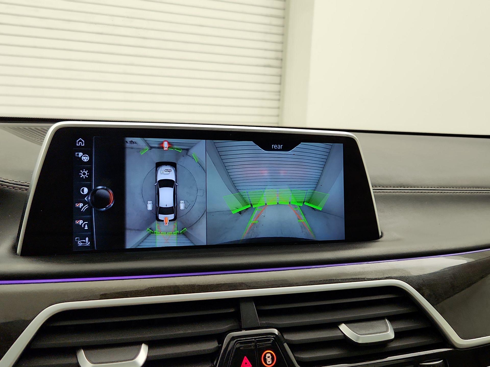 Thumbnail: 2017 BMW 7 Series - 15