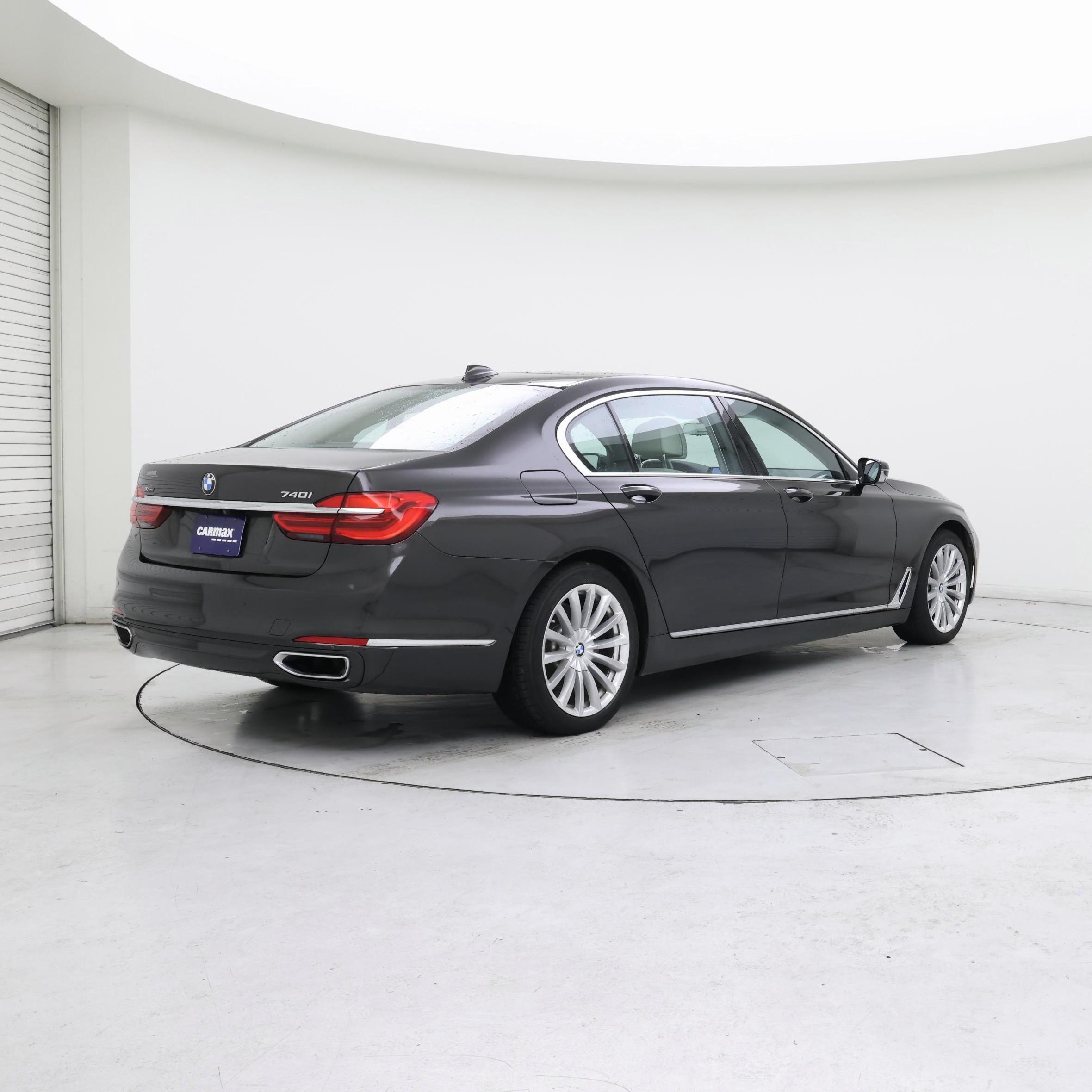 Thumbnail: 2017 BMW 7 Series - 8