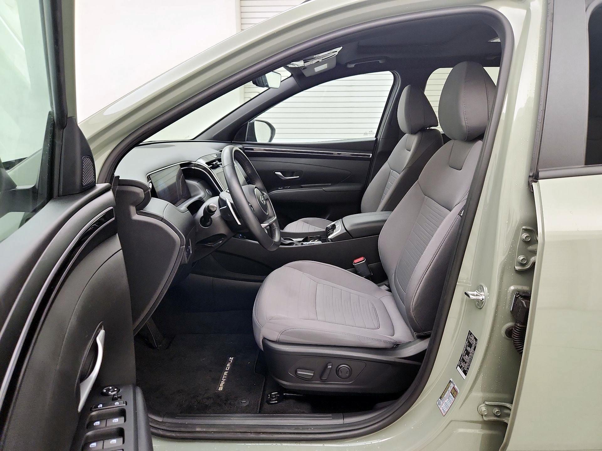 Thumbnail: 2023 Hyundai Santa Cruz - 11