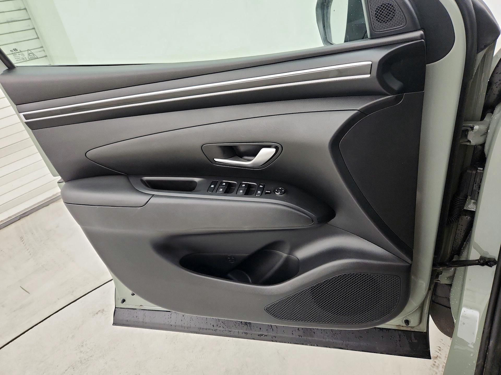 Thumbnail: 2023 Hyundai Santa Cruz - 12