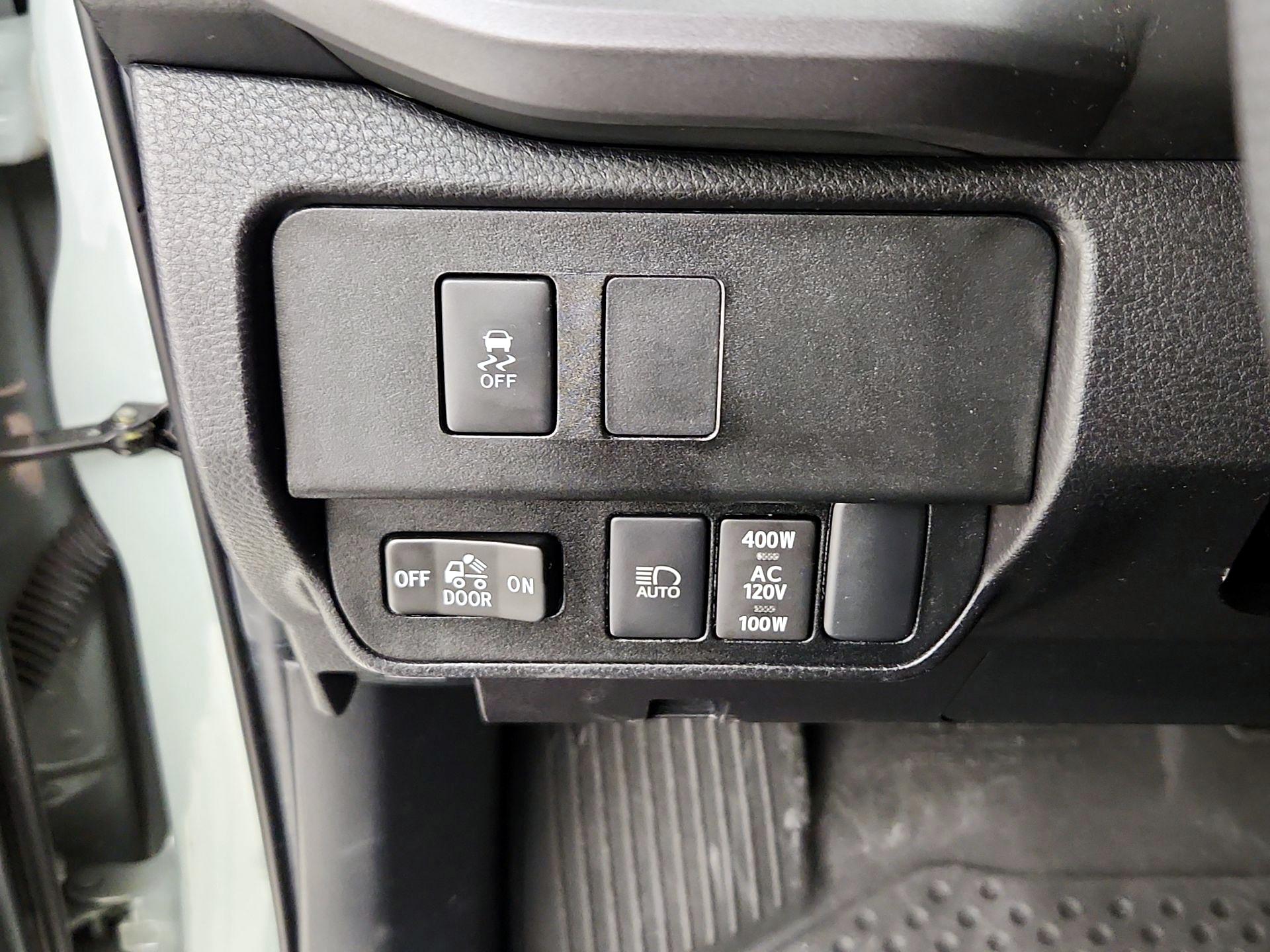 Thumbnail: 2023 Toyota Tacoma - 13