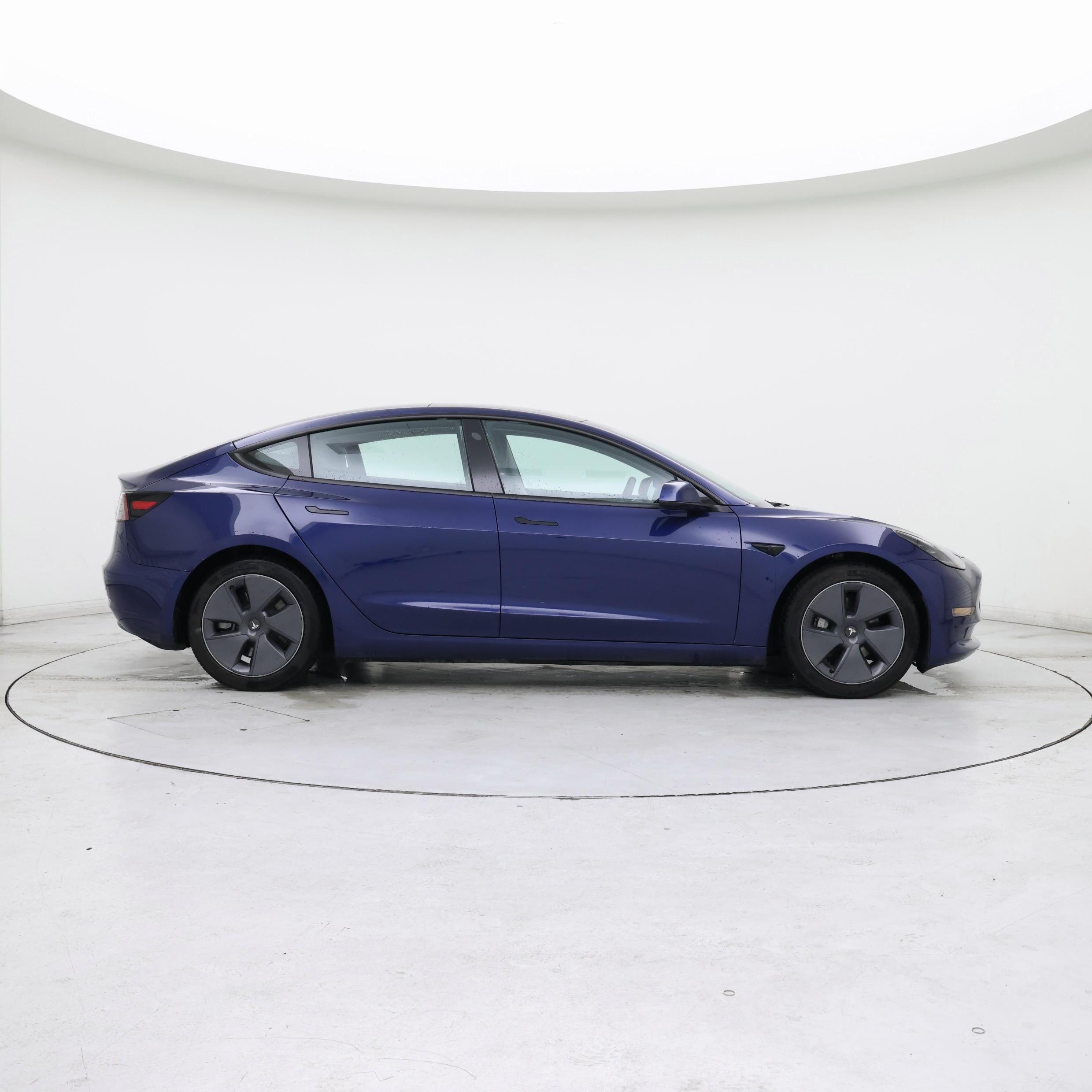 Thumbnail: 2022 Tesla Model 3 - 7