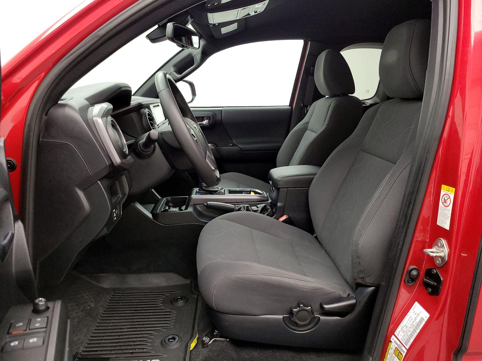 Thumbnail: 2019 Toyota Tacoma - 11