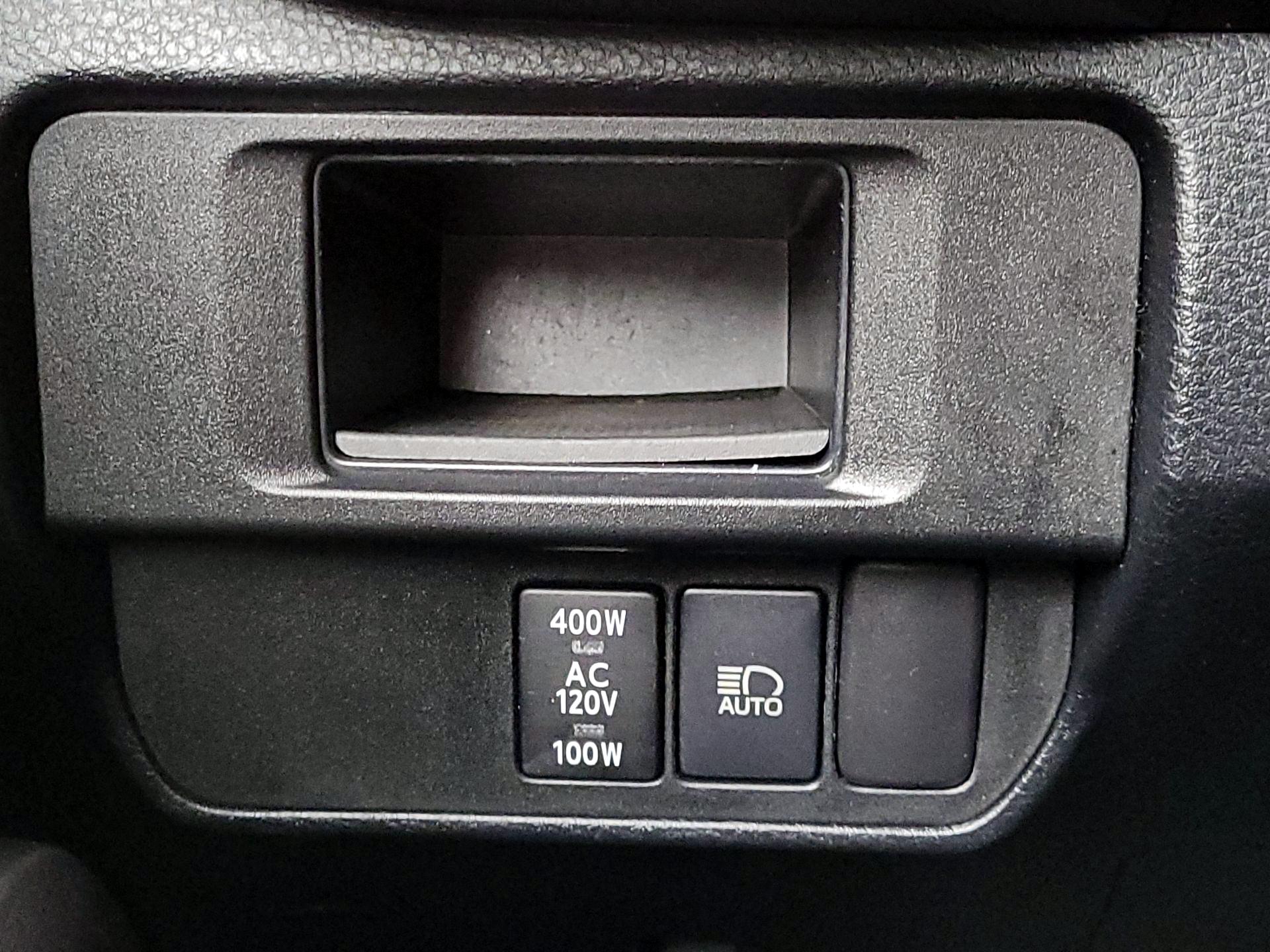 Thumbnail: 2019 Toyota Tacoma - 13