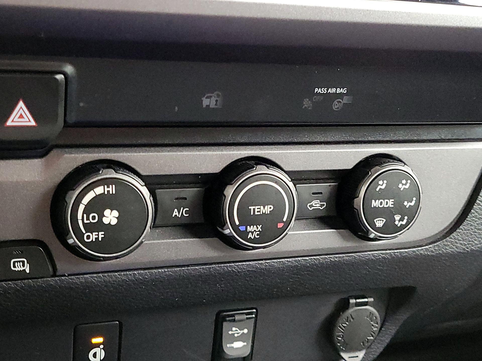 Thumbnail: 2019 Toyota Tacoma - 17