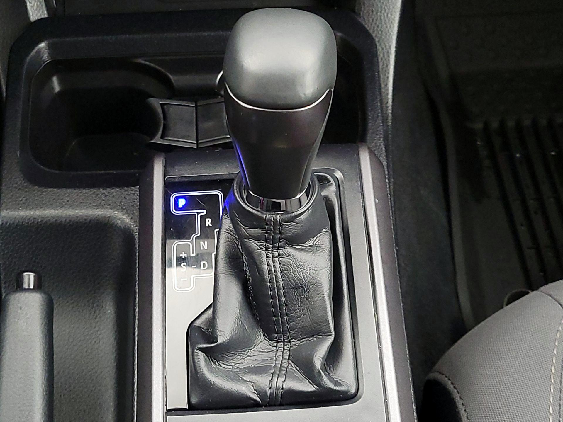 Thumbnail: 2019 Toyota Tacoma - 18